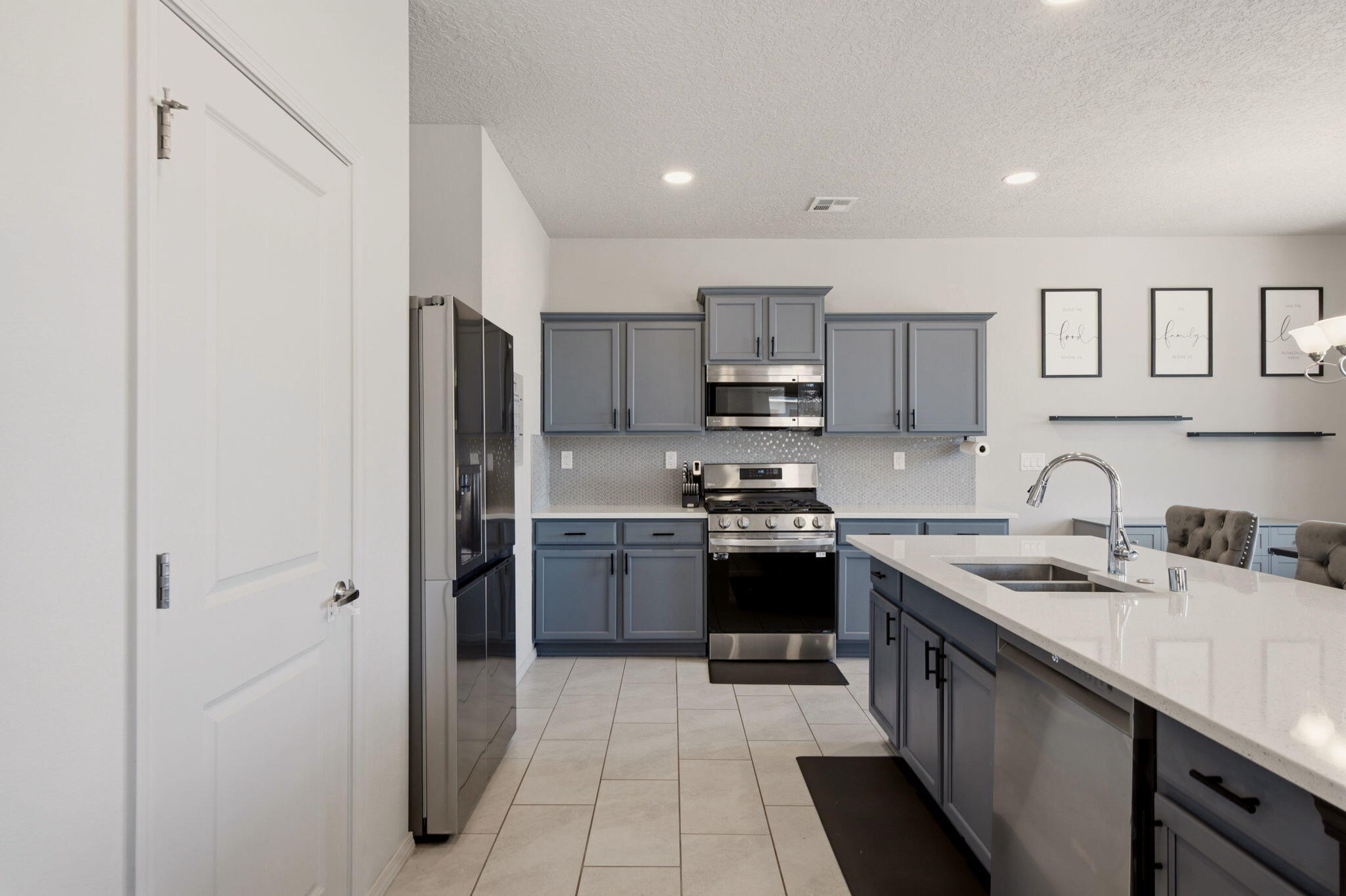 Photo 3 — 2740 Camino Plata Loop NE
