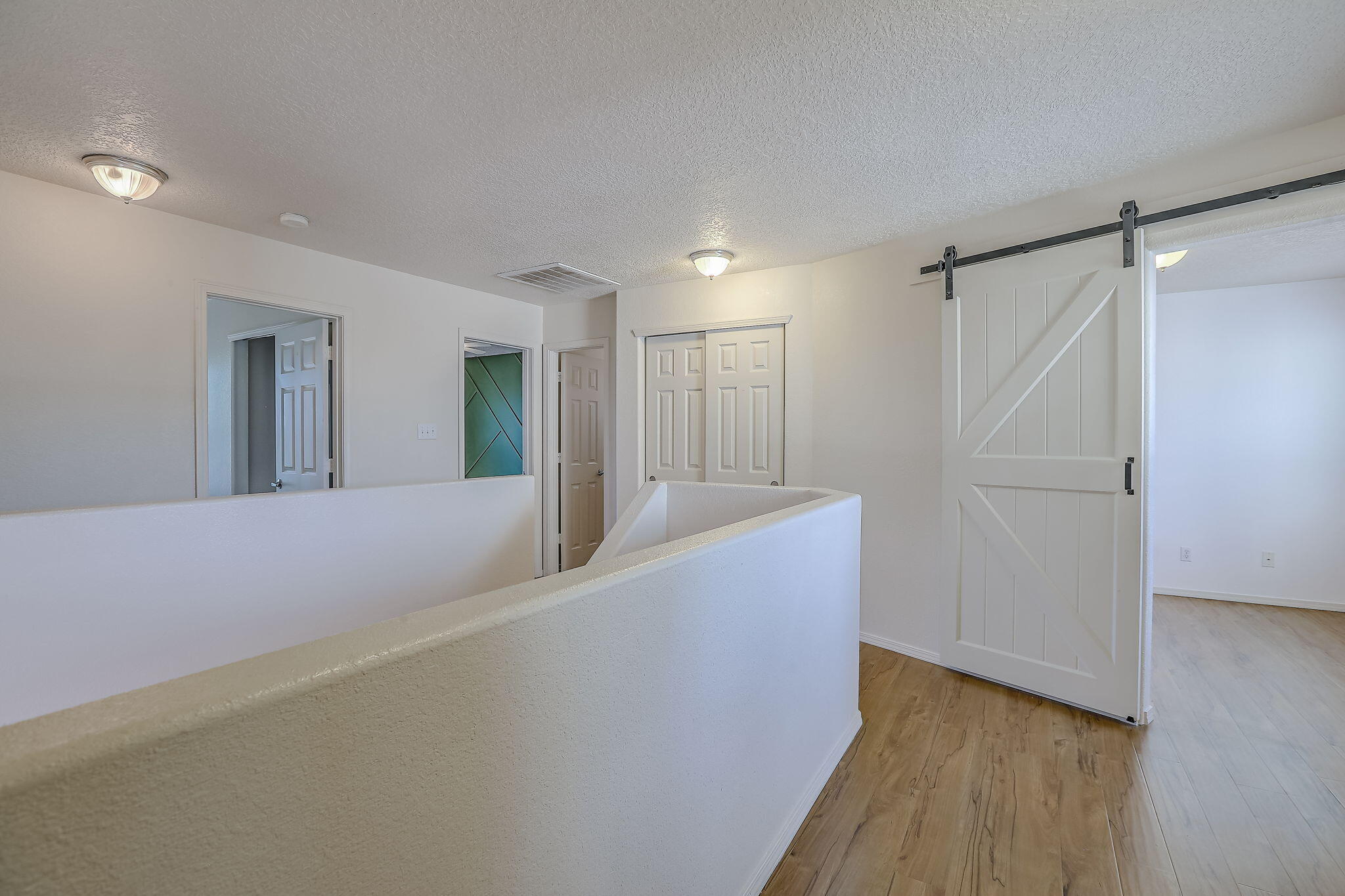 Photo 2 — 2831 Violeta Circle SE