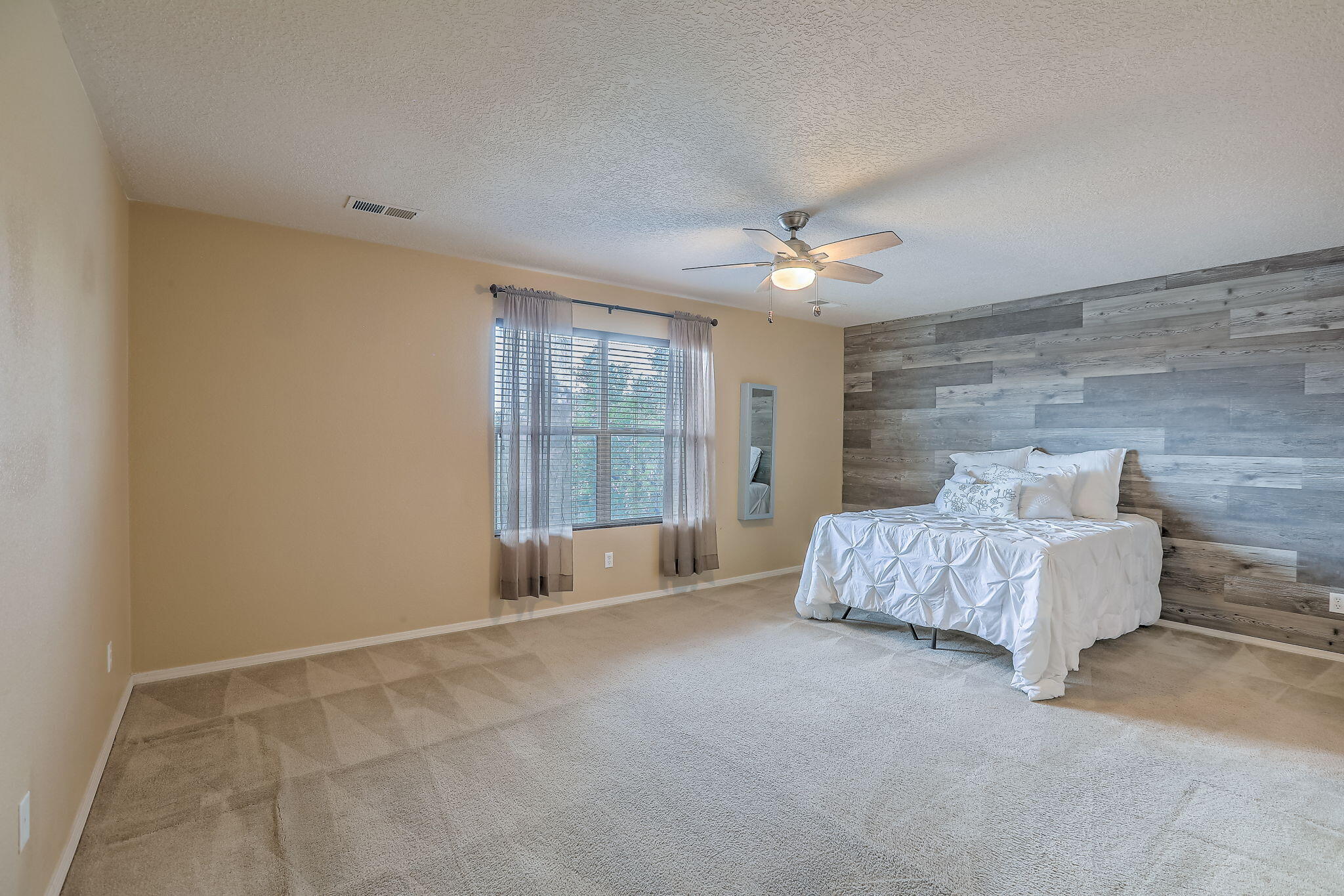 Photo 8 — 2831 Violeta Circle SE