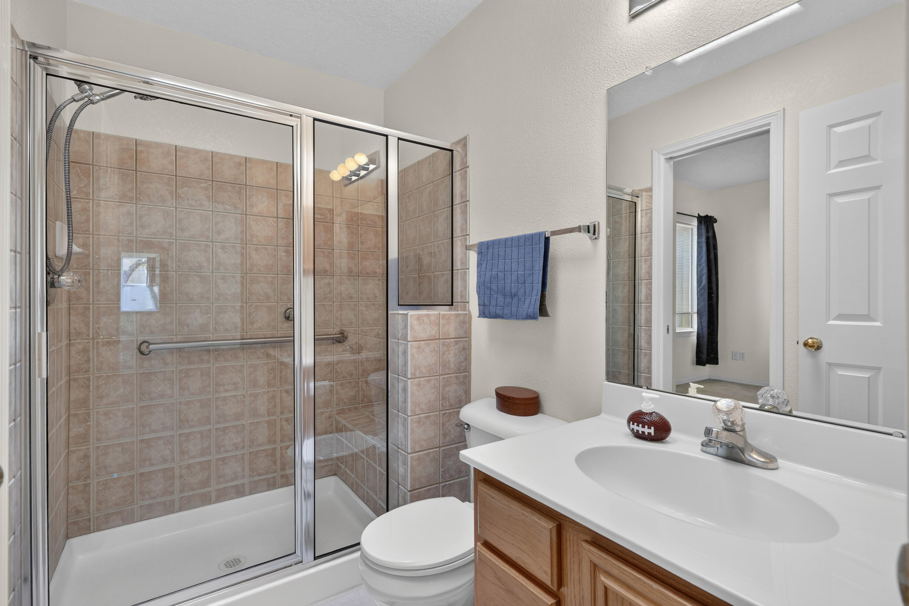 Photo 20 — 3137 Renaissance Loop SE