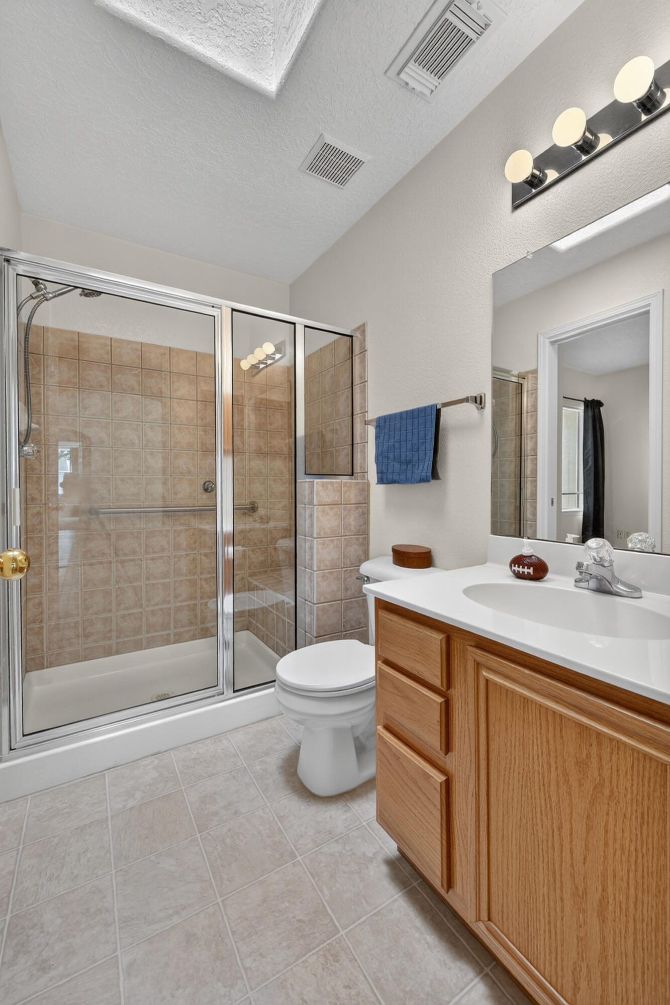 Photo 19 — 3137 Renaissance Loop SE