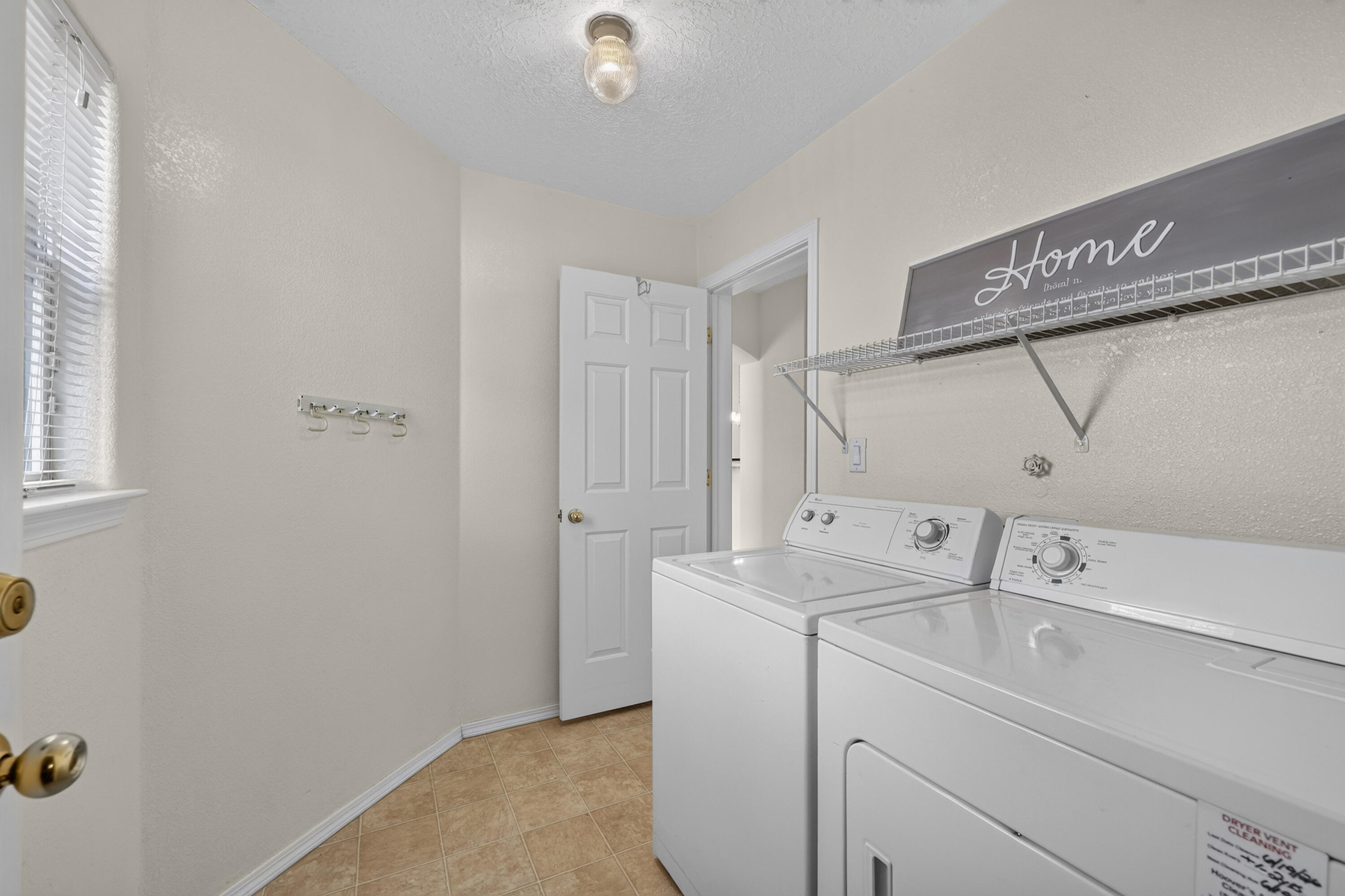 Photo 18 — 3137 Renaissance Loop SE