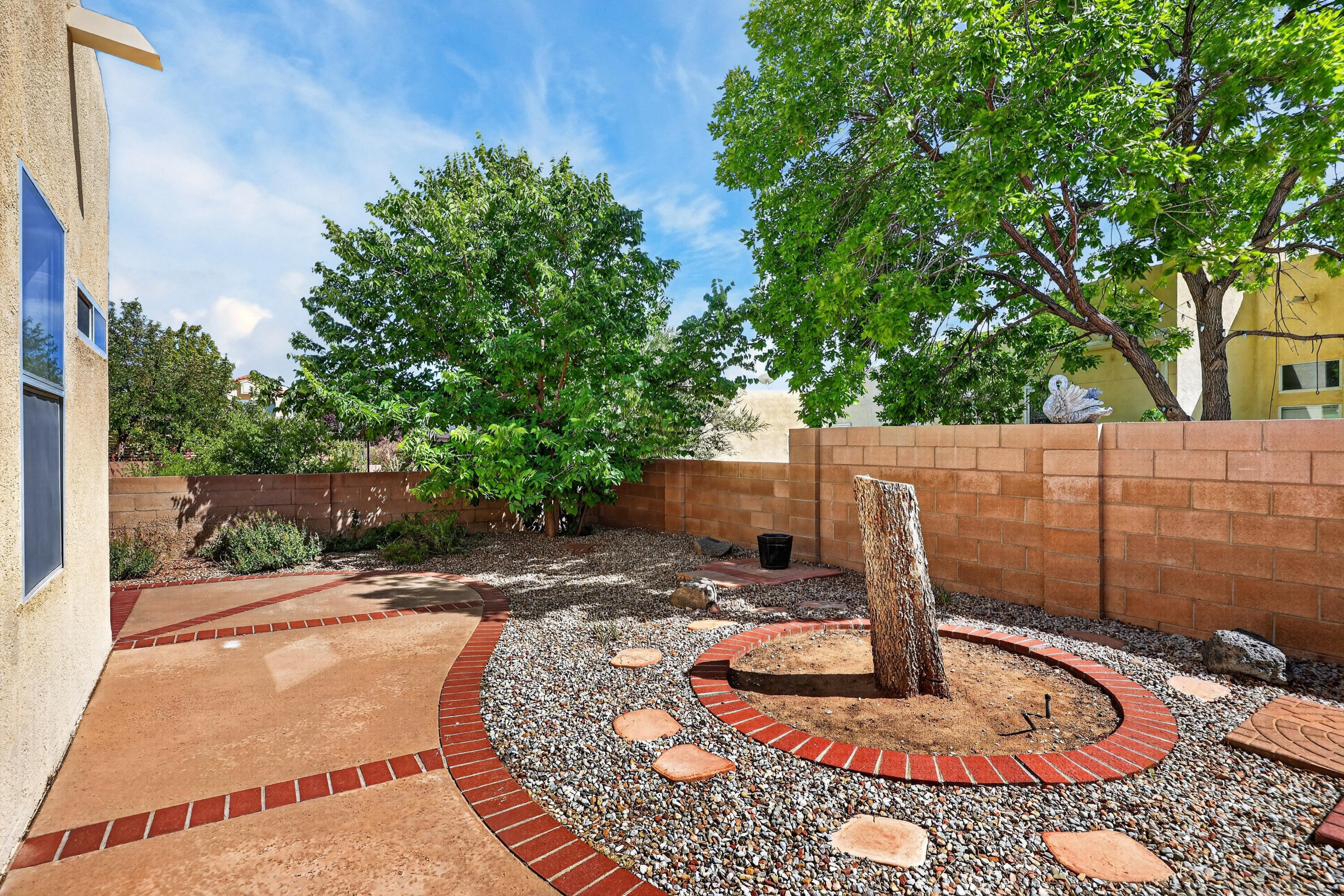Photo 11 — 3137 Renaissance Loop SE