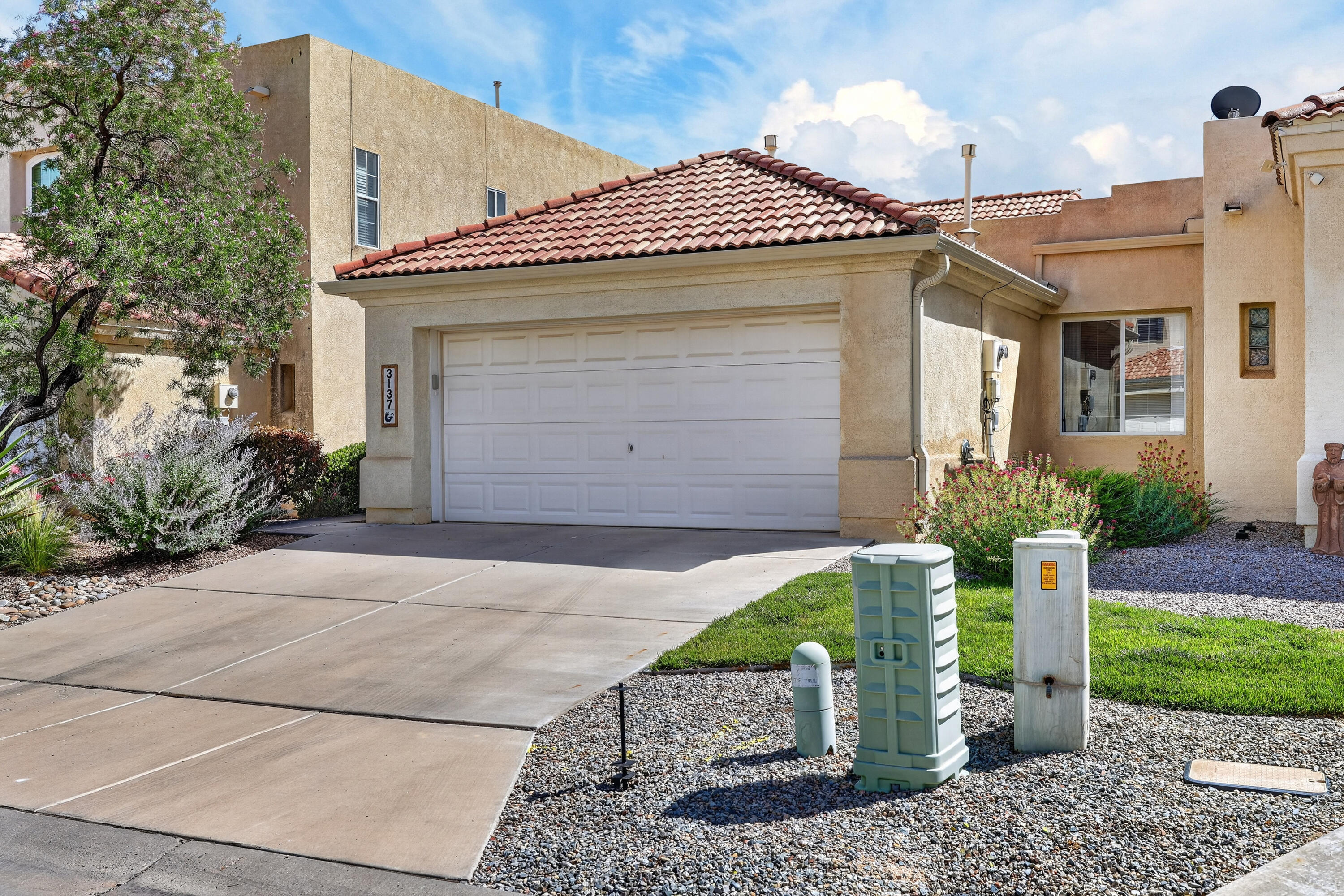 Photo 8 — 3137 Renaissance Loop SE