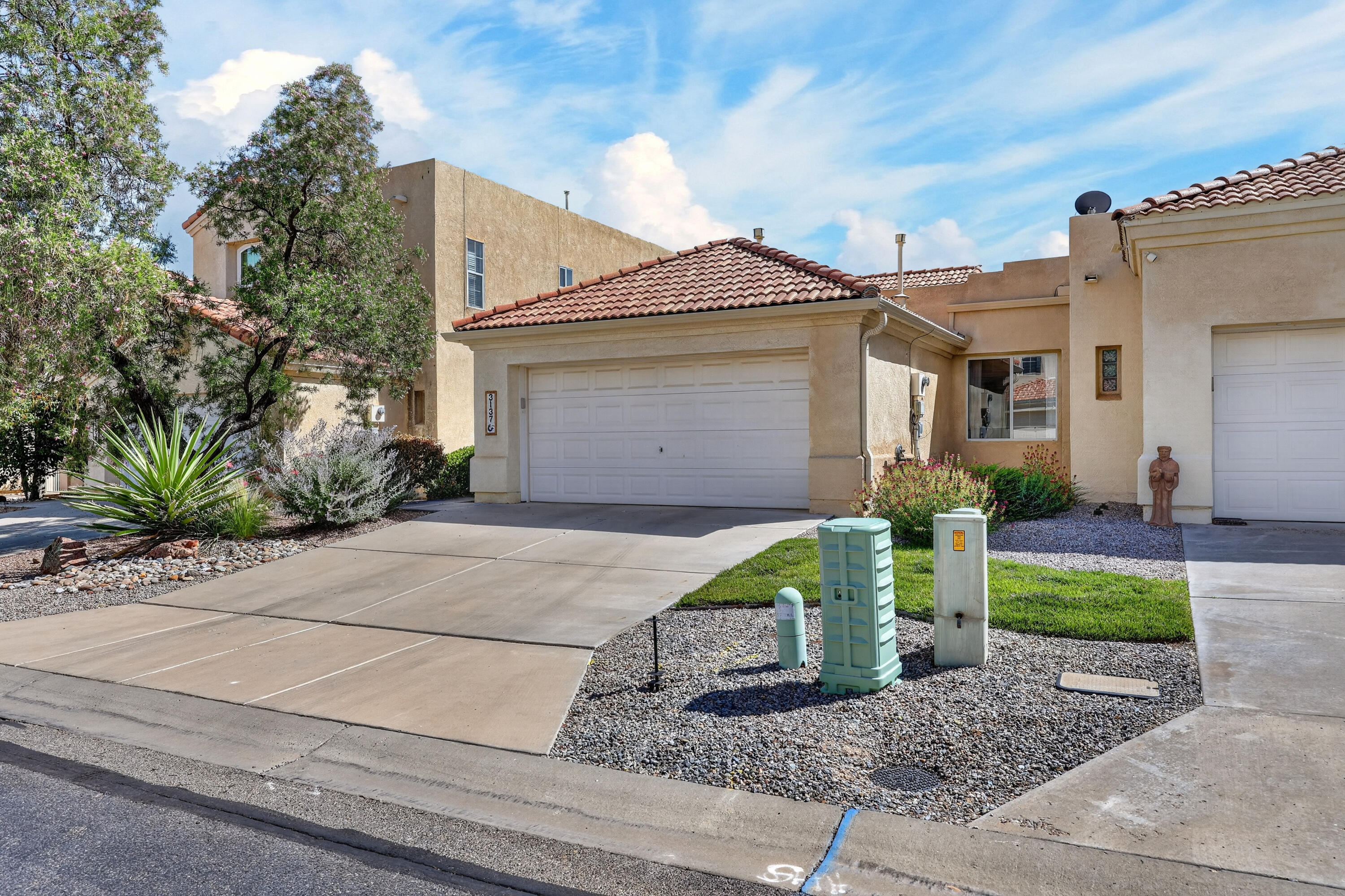 Photo 6 — 3137 Renaissance Loop SE