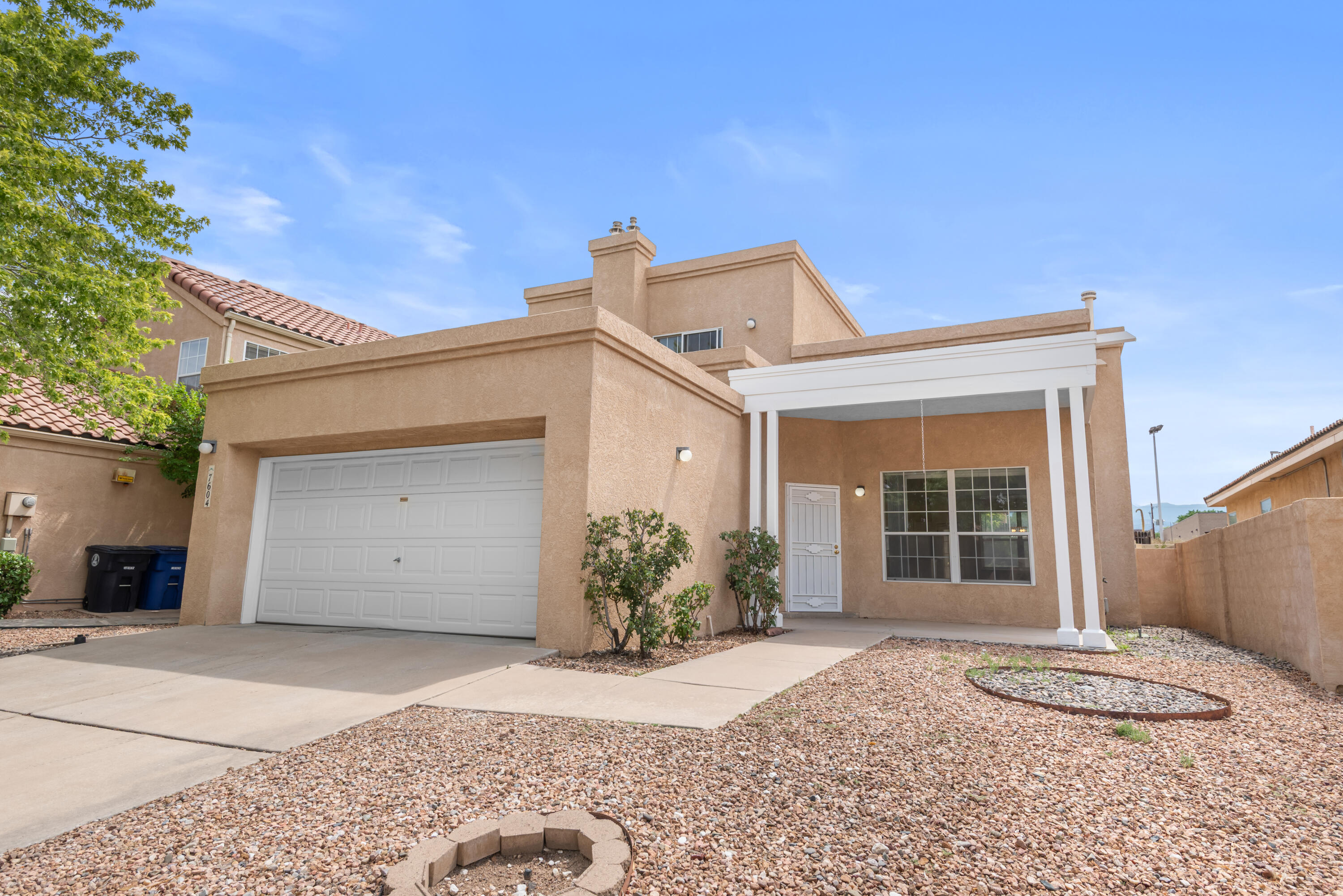 Photo 4 — 7604 La Mariposa Place NE