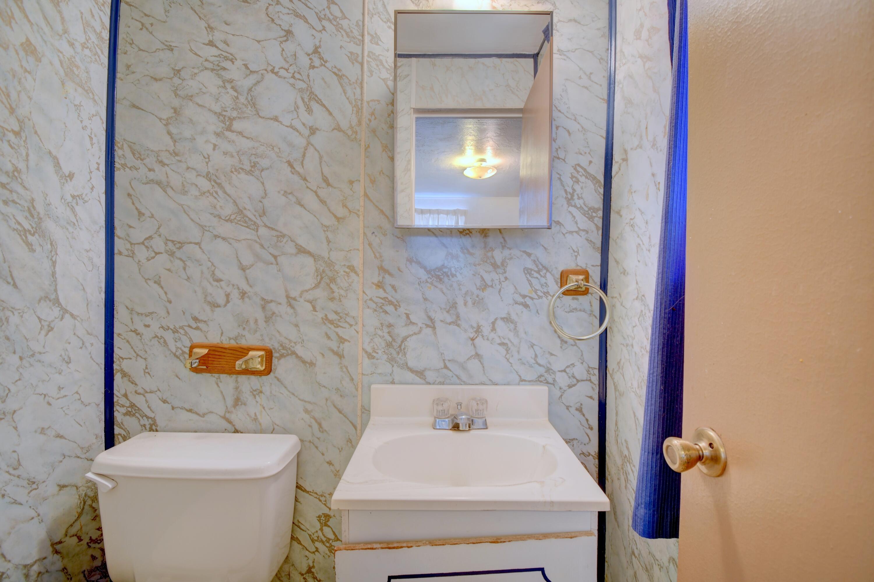Photo 11 — 3401 Alvarado Drive NE
