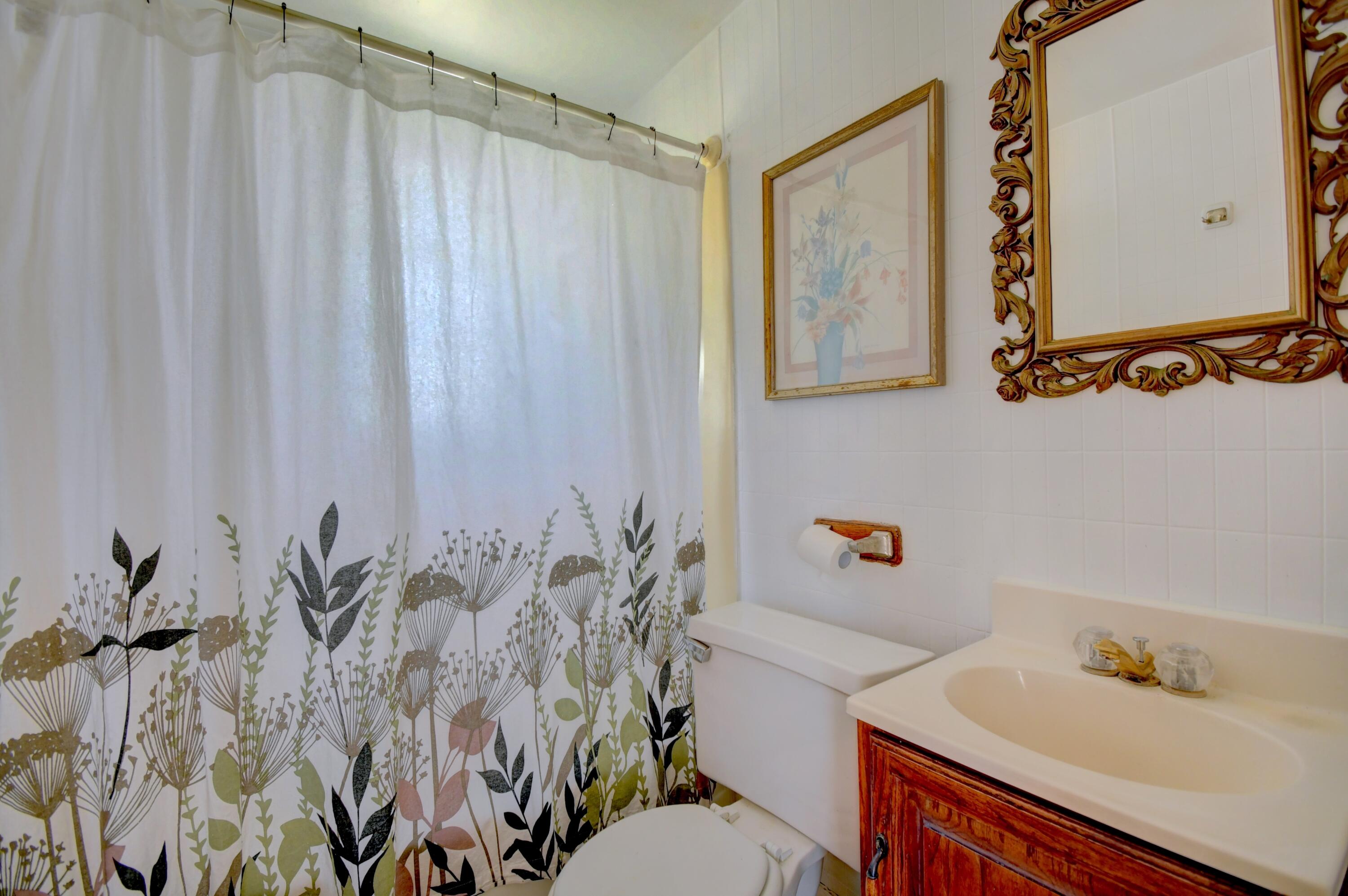 Photo 5 — 3401 Alvarado Drive NE