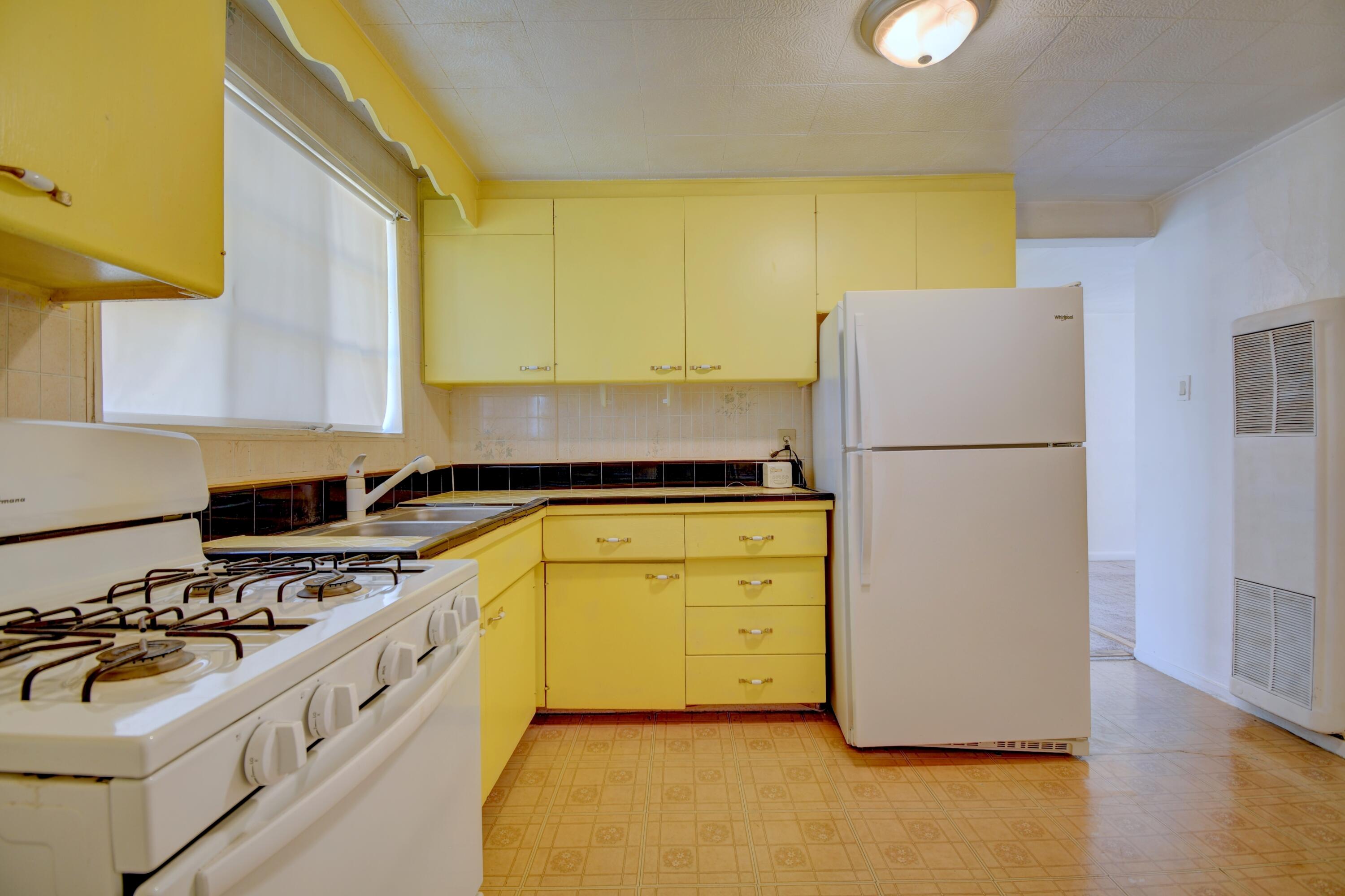 Photo 15 — 3401 Alvarado Drive NE