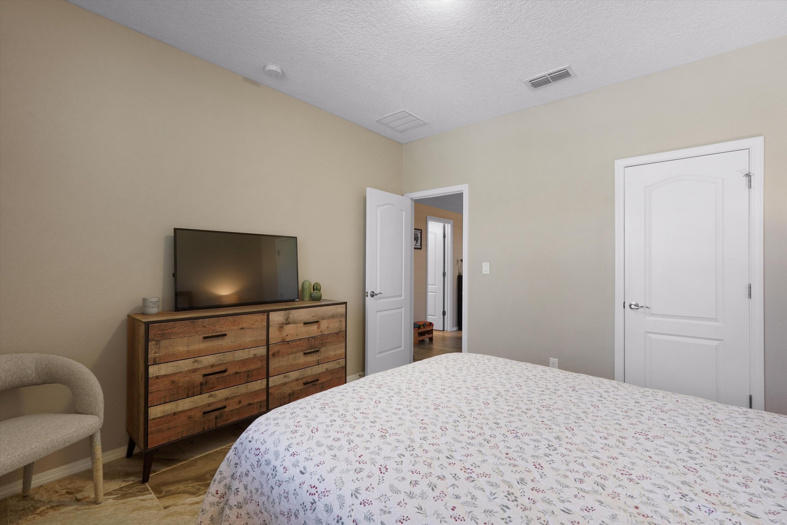 Photo 20 — 3123 Walsh Loop SE
