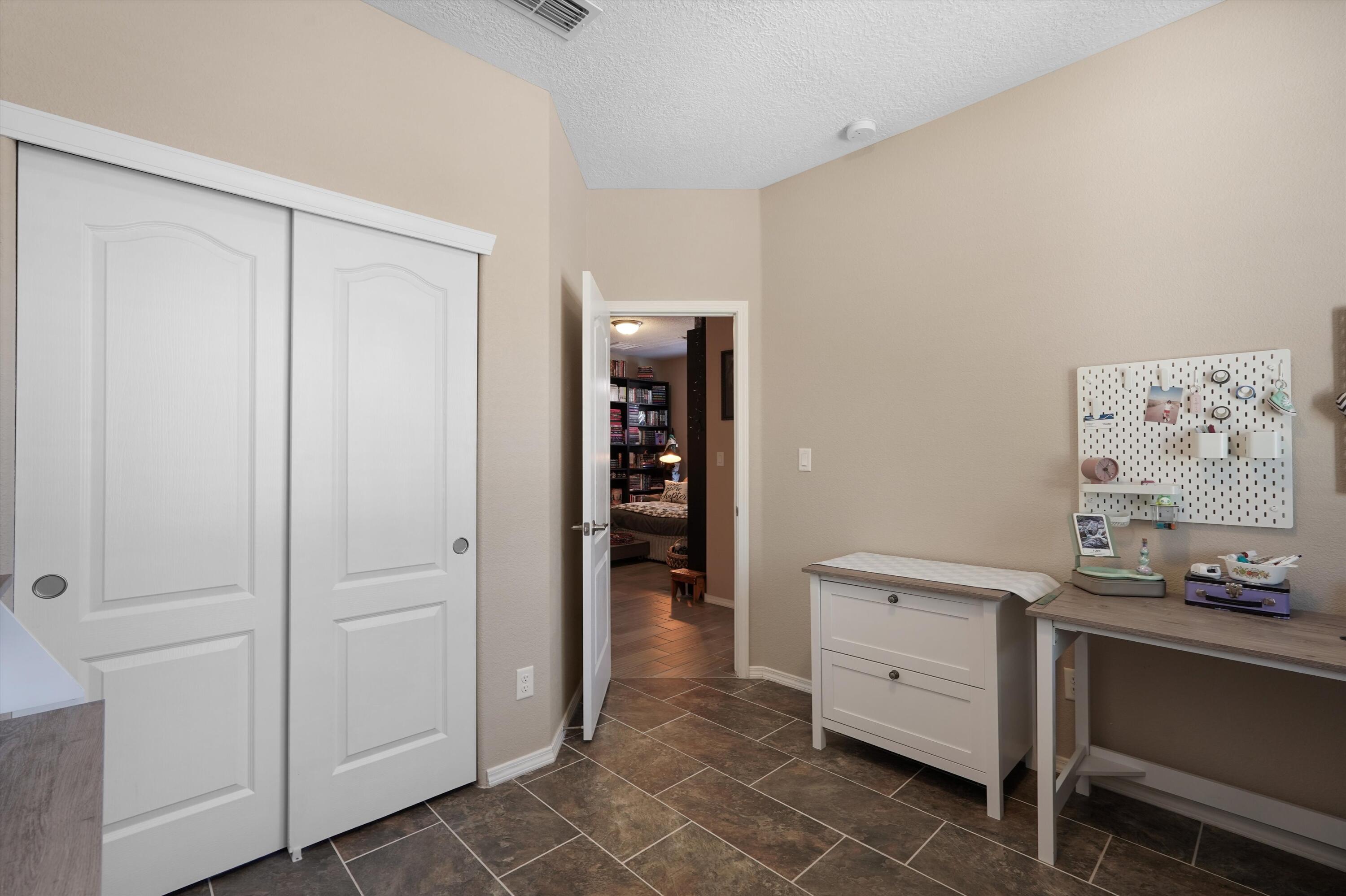 Photo 18 — 3123 Walsh Loop SE
