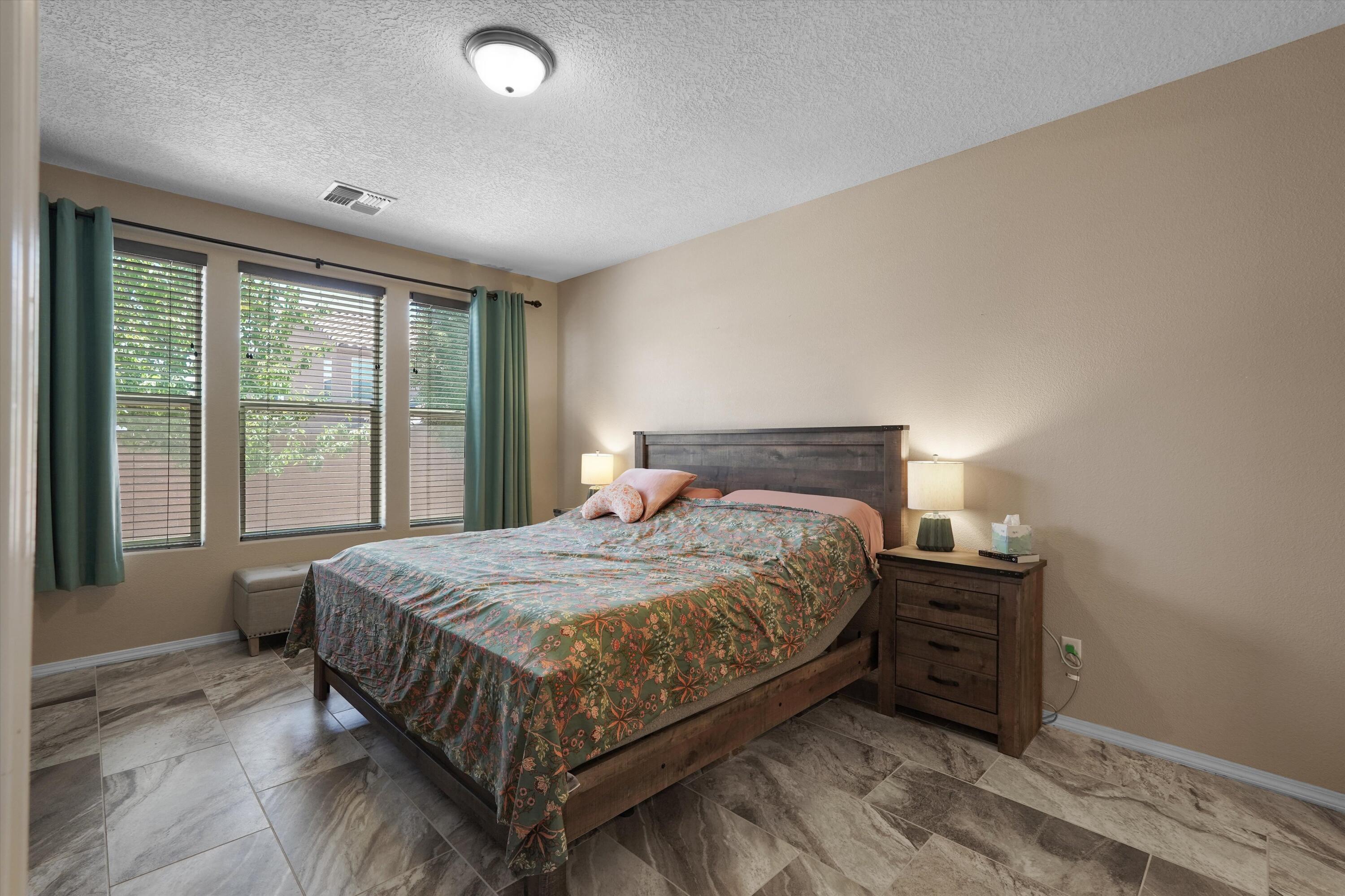Photo 15 — 3123 Walsh Loop SE
