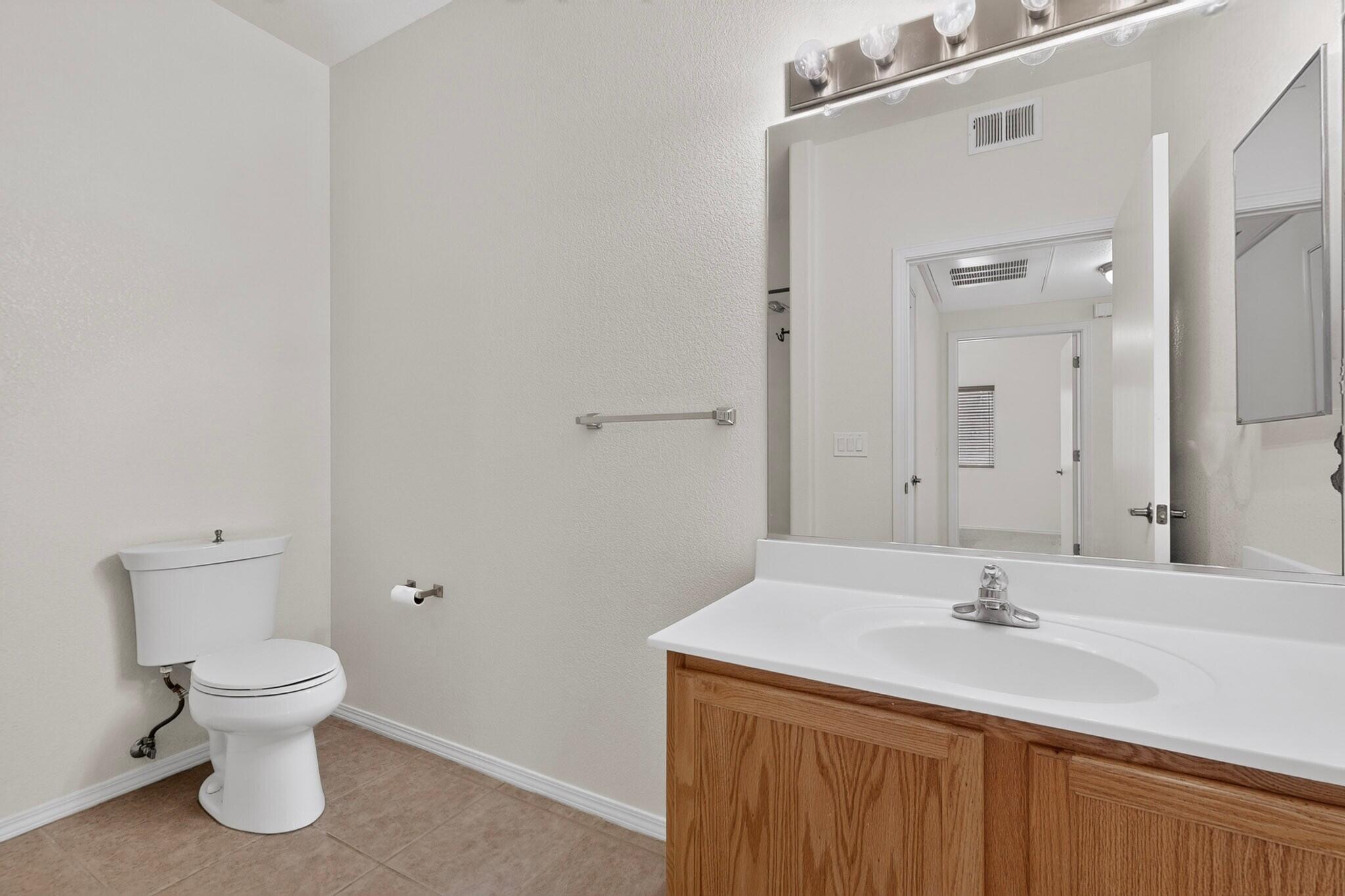Photo 4 — 6800 Vista Del Norte Road NE # 826