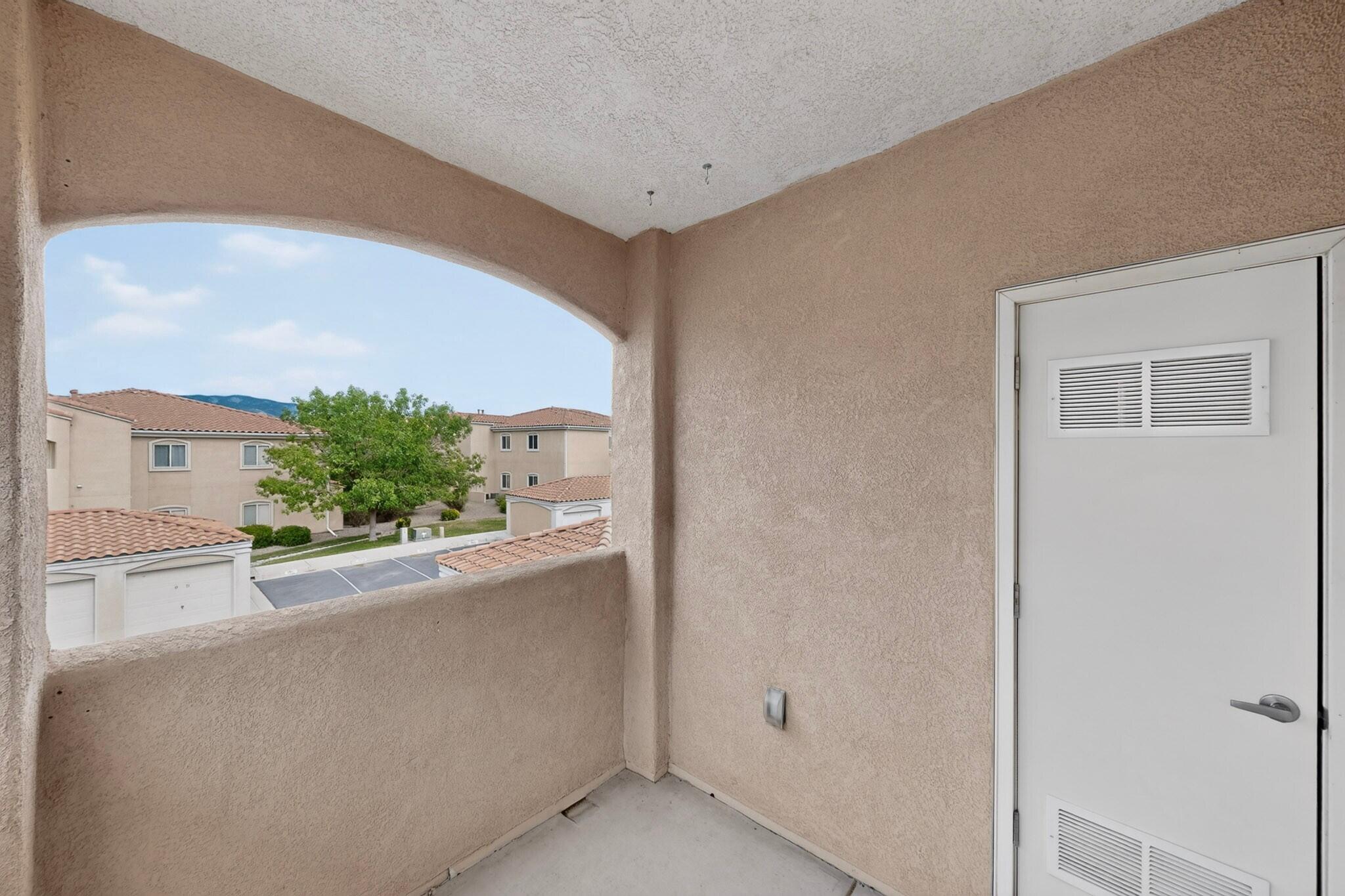 Photo 9 — 6800 Vista Del Norte Road NE # 826
