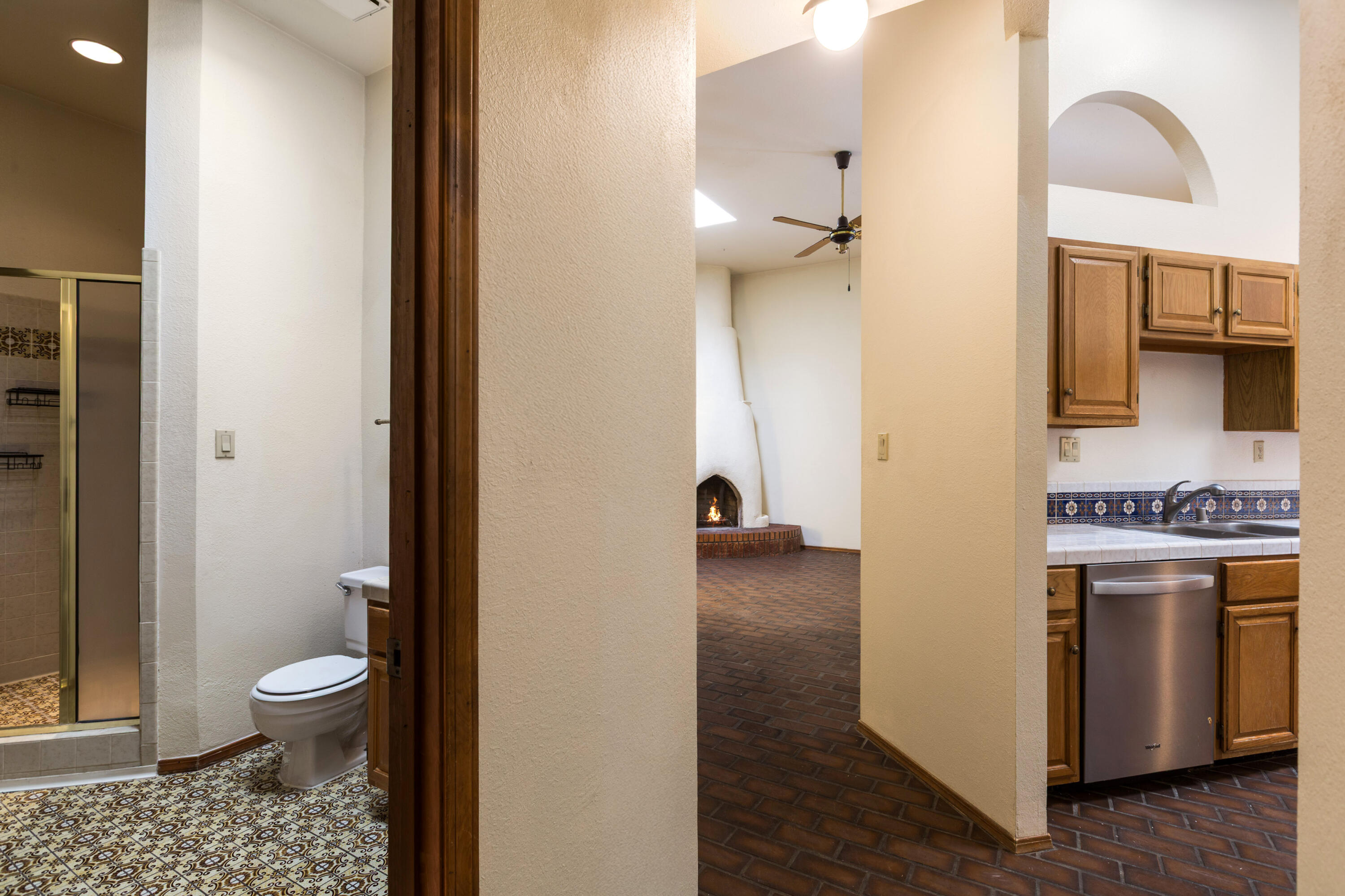 Photo 17 — 9936 Osuna Road NE