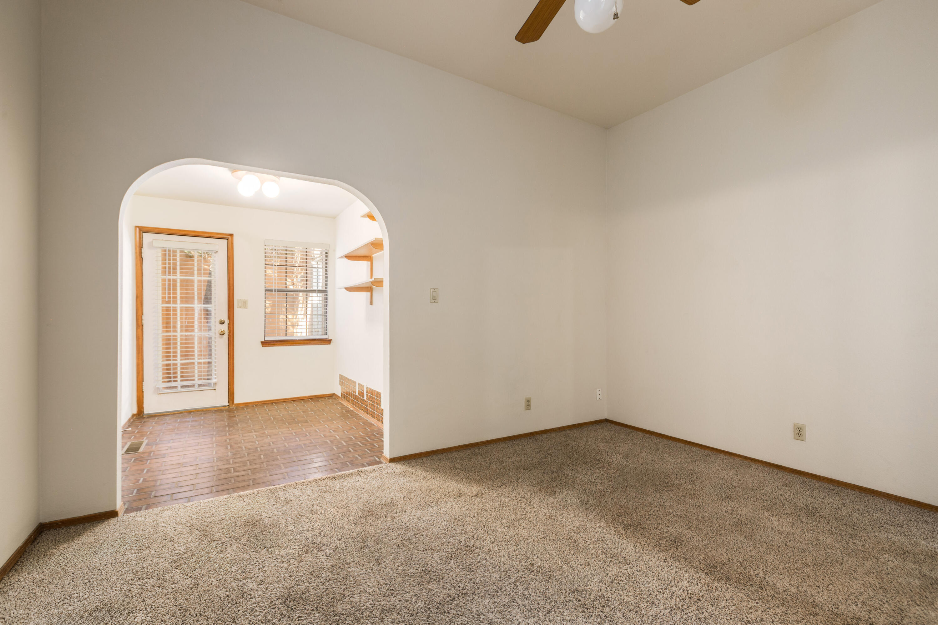 Photo 9 — 9936 Osuna Road NE