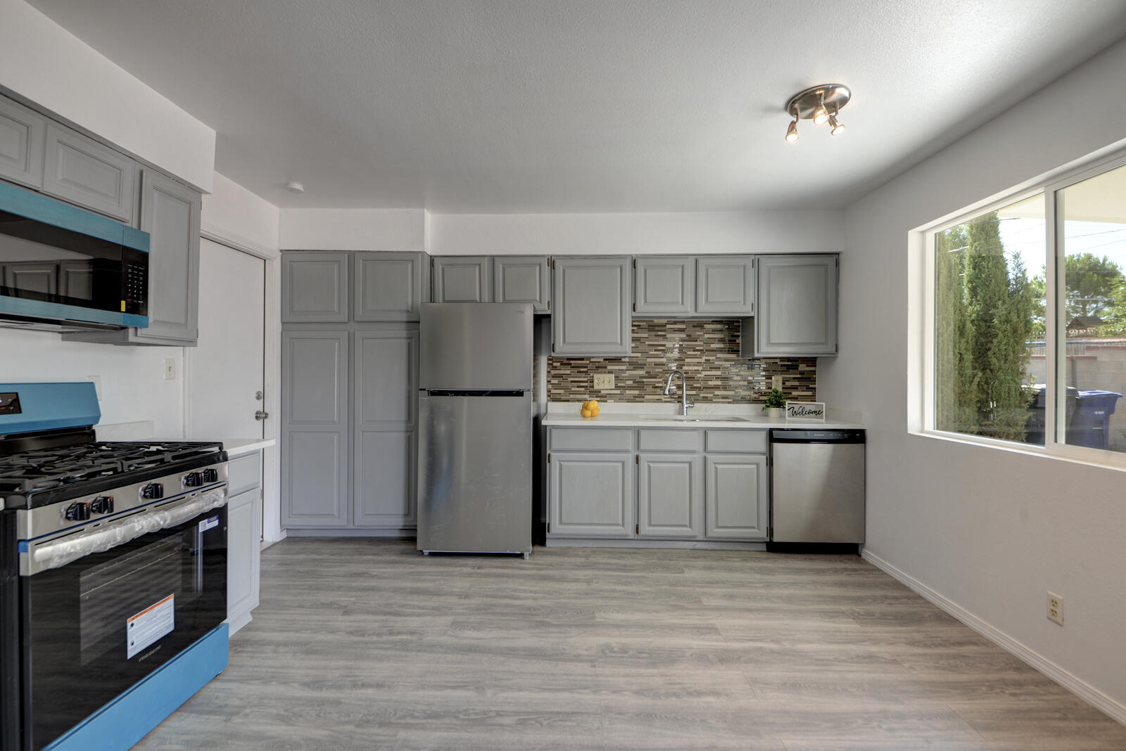 Photo 16 — 1444 Loma Hermosa Court NW