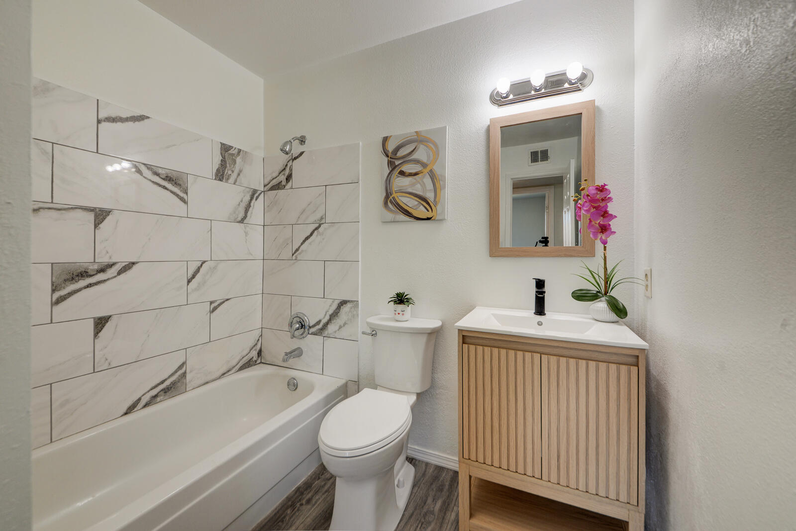 Photo 10 — 1444 Loma Hermosa Court NW