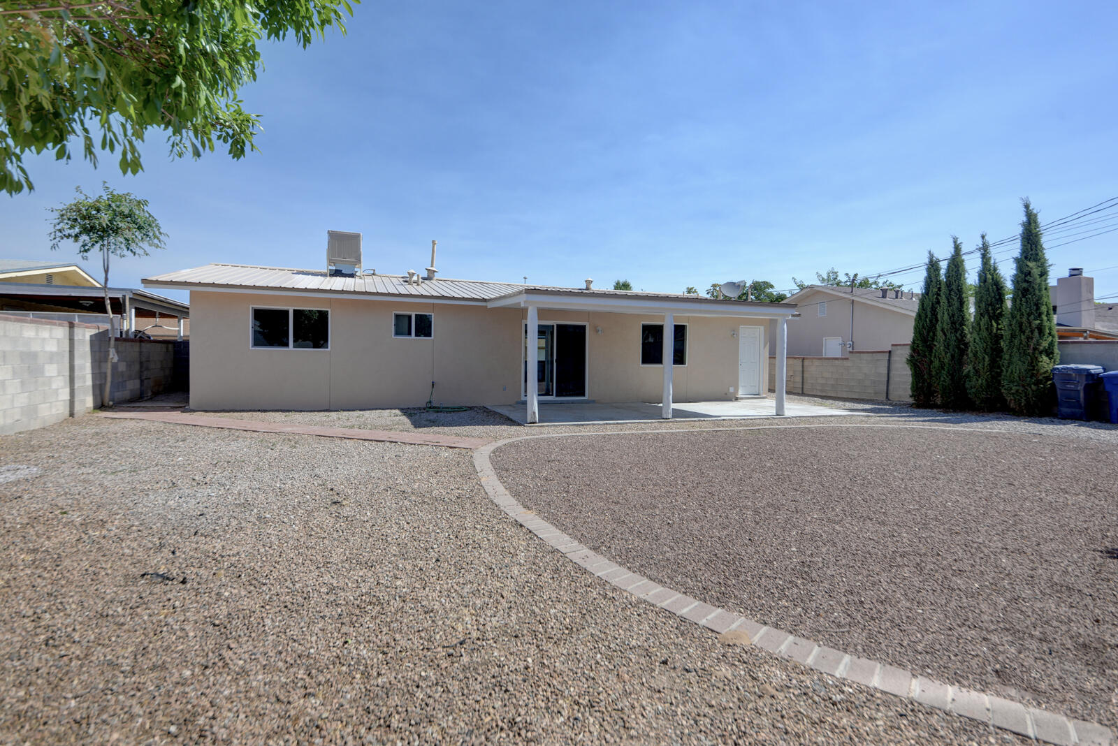 Photo 2 — 1444 Loma Hermosa Court NW