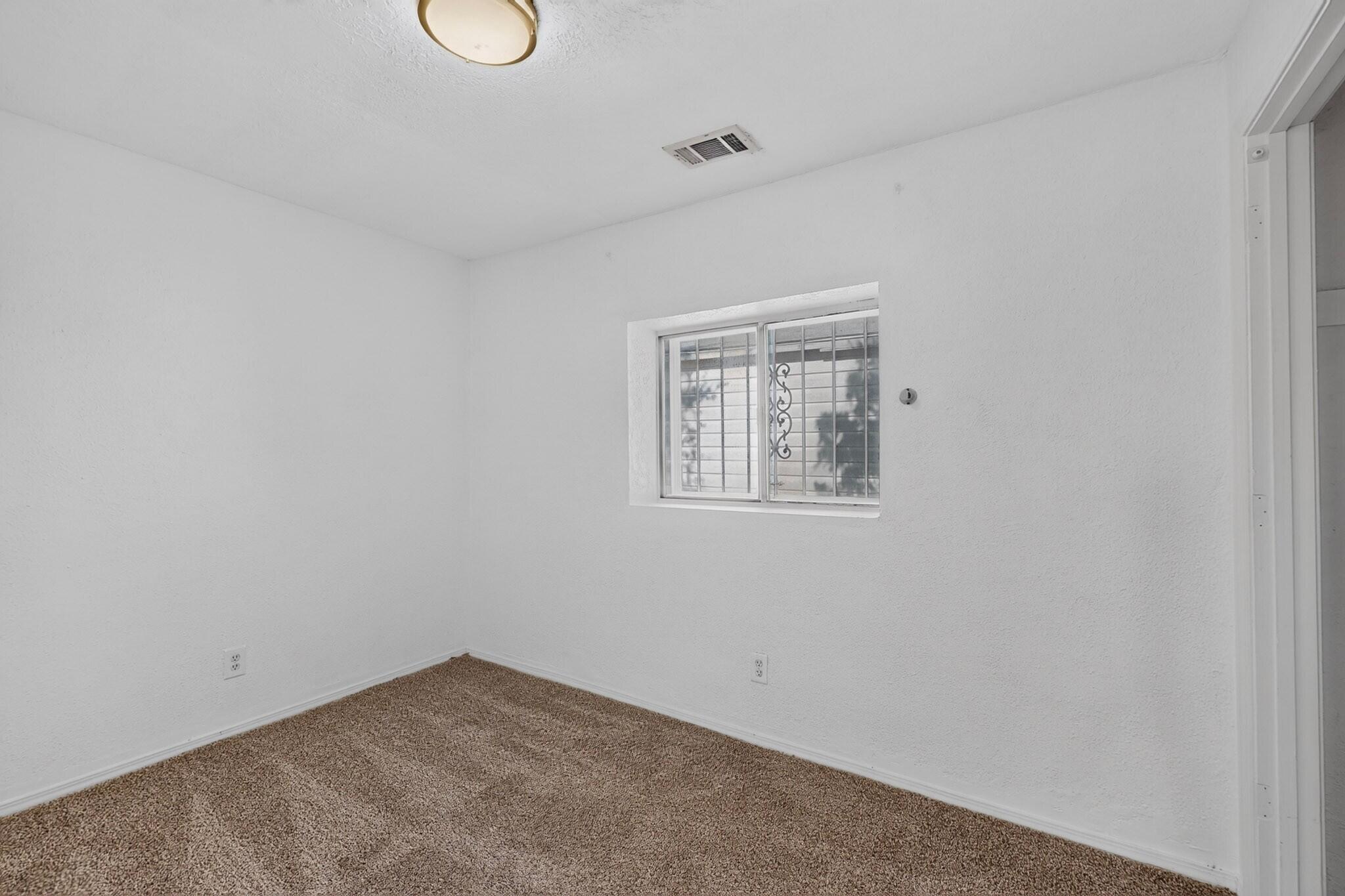 Photo 8 — 915 Pacific Avenue SW
