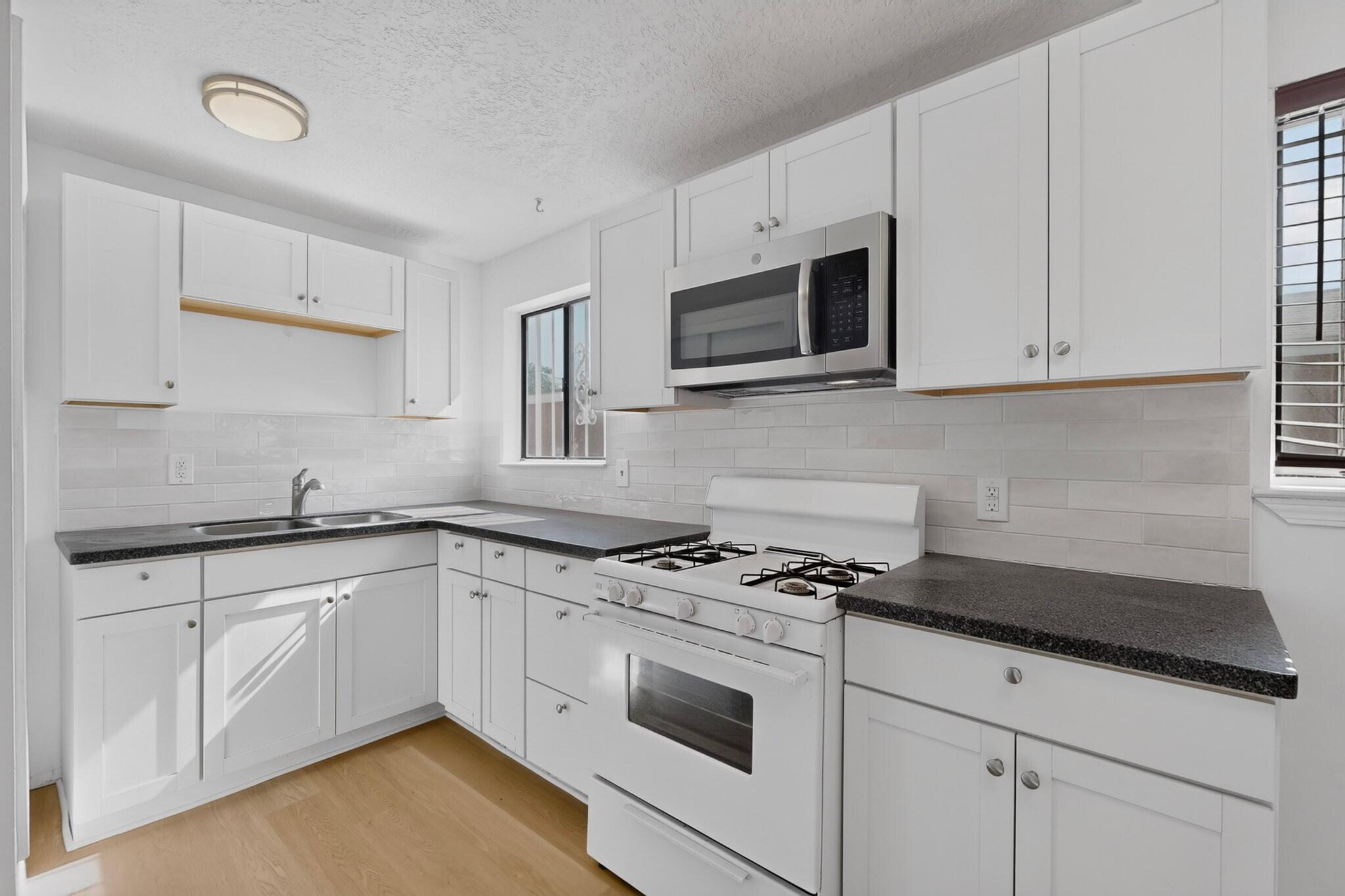 Photo 12 — 915 Pacific Avenue SW