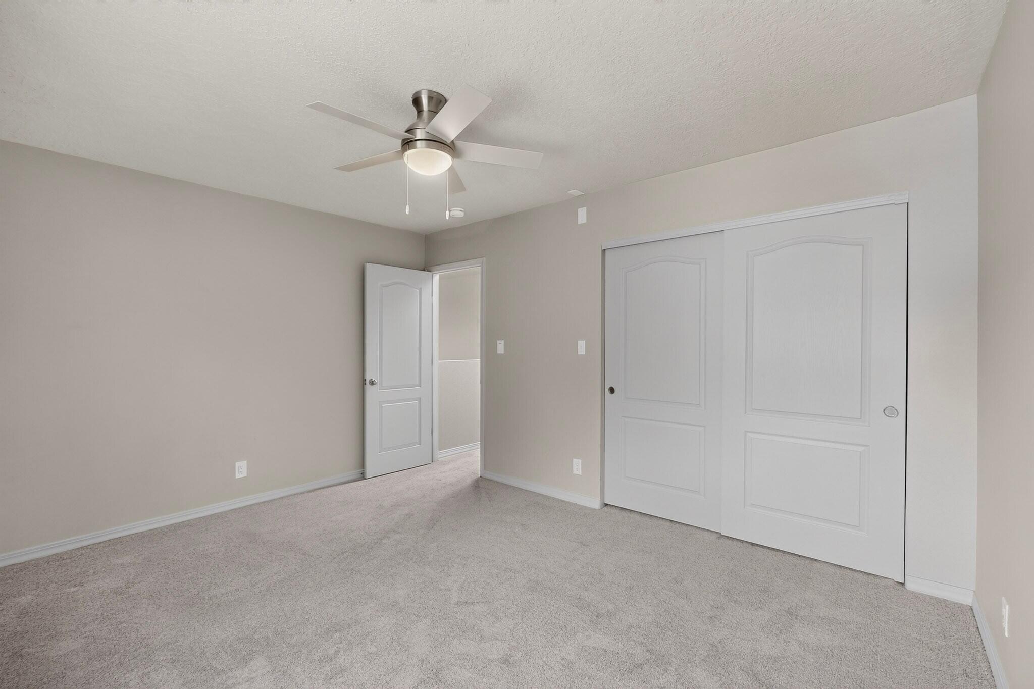 Photo 10 — 5416 Overlook Drive NE