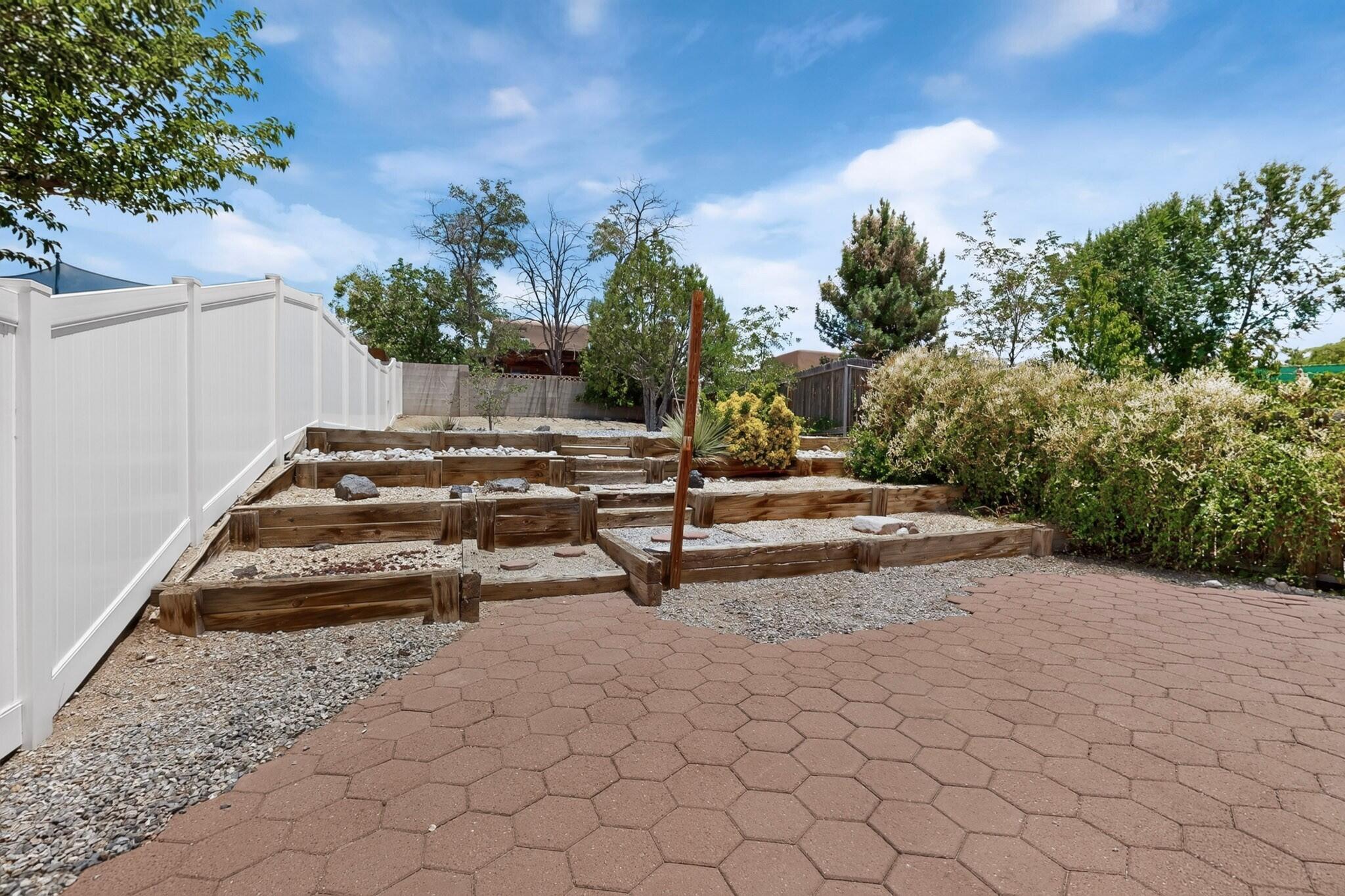 Photo 8 — 5416 Overlook Drive NE