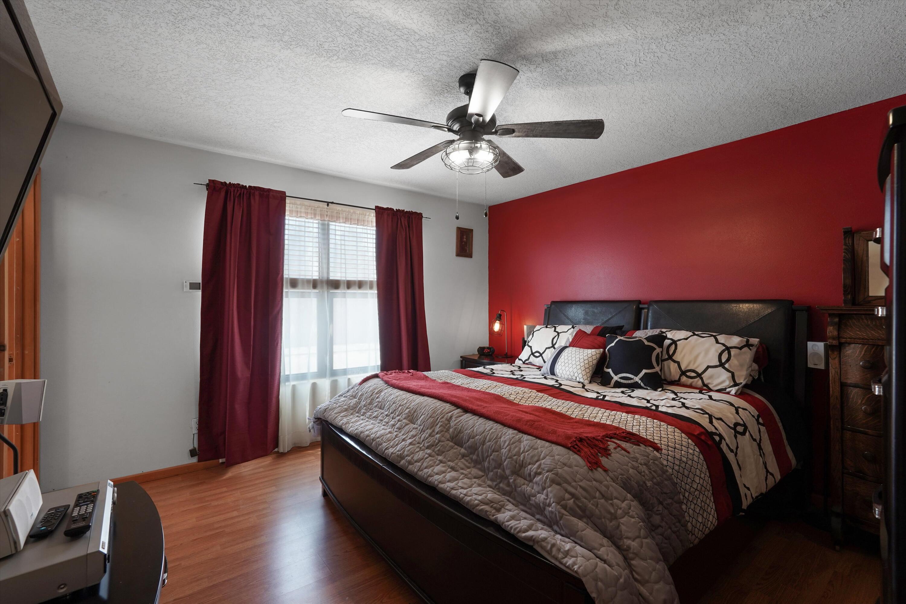 Photo 17 — 6128 Nassif Court NW