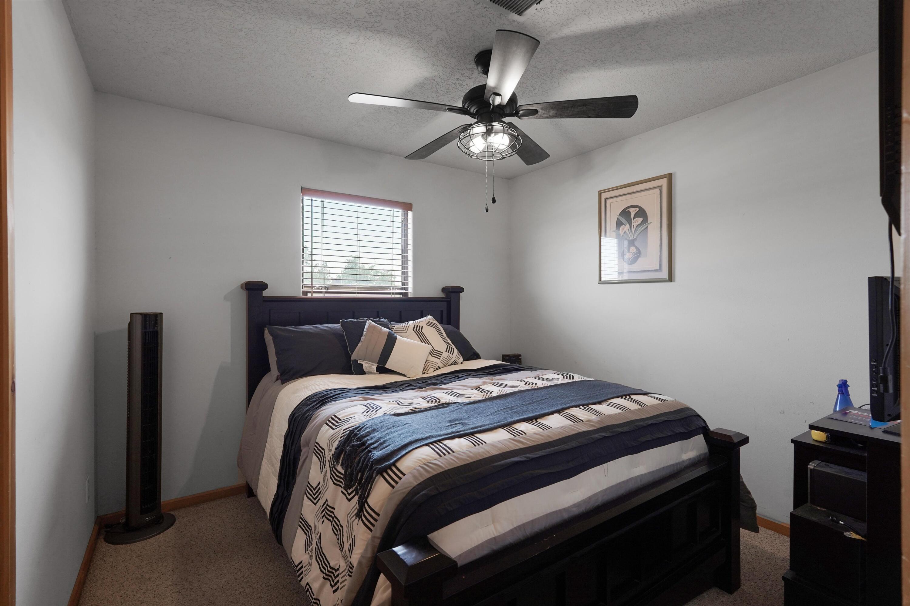 Photo 12 — 6128 Nassif Court NW