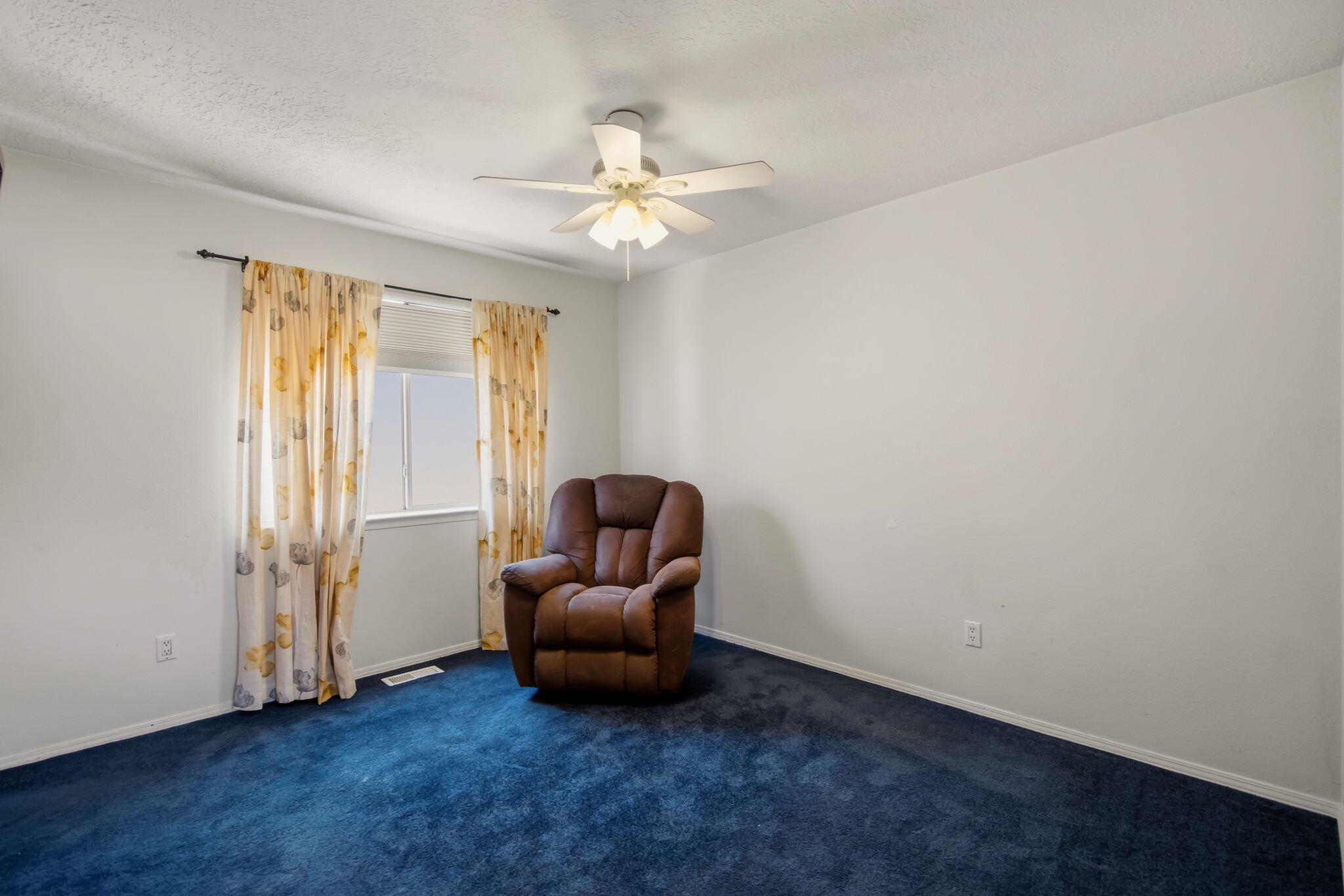 Photo 9 — 5313 La Colonia Drive NW