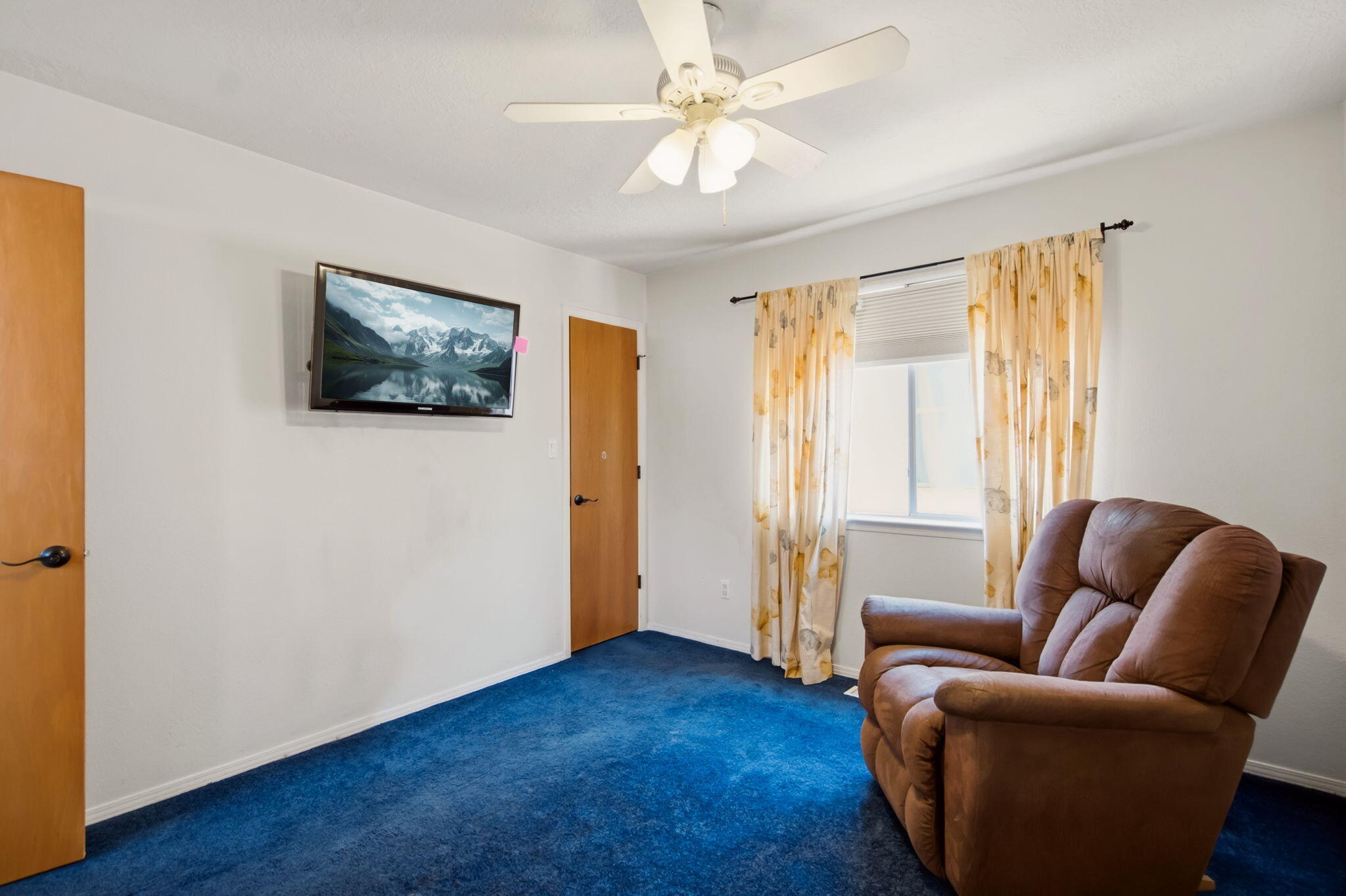 Photo 8 — 5313 La Colonia Drive NW