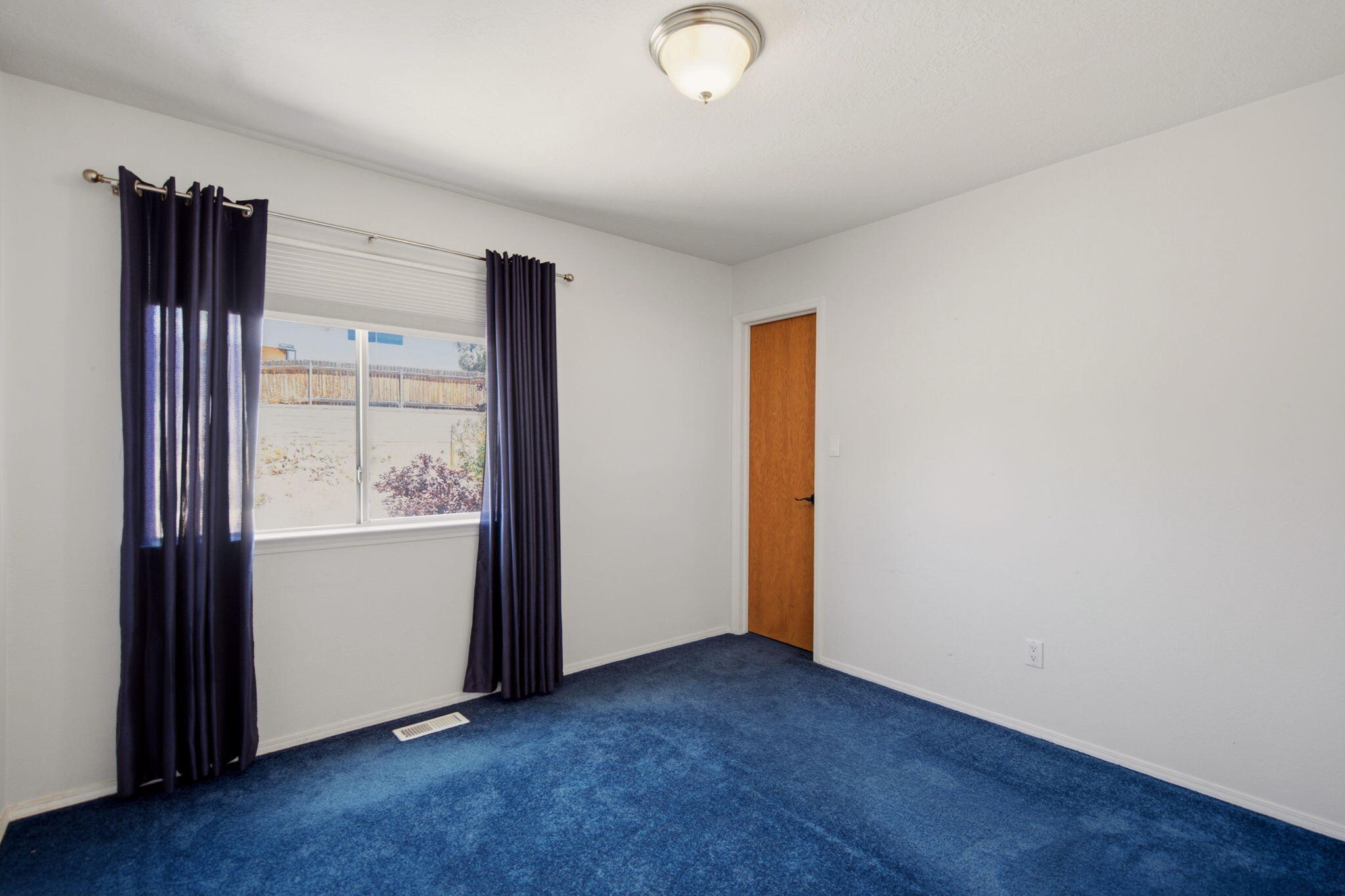 Photo 7 — 5313 La Colonia Drive NW