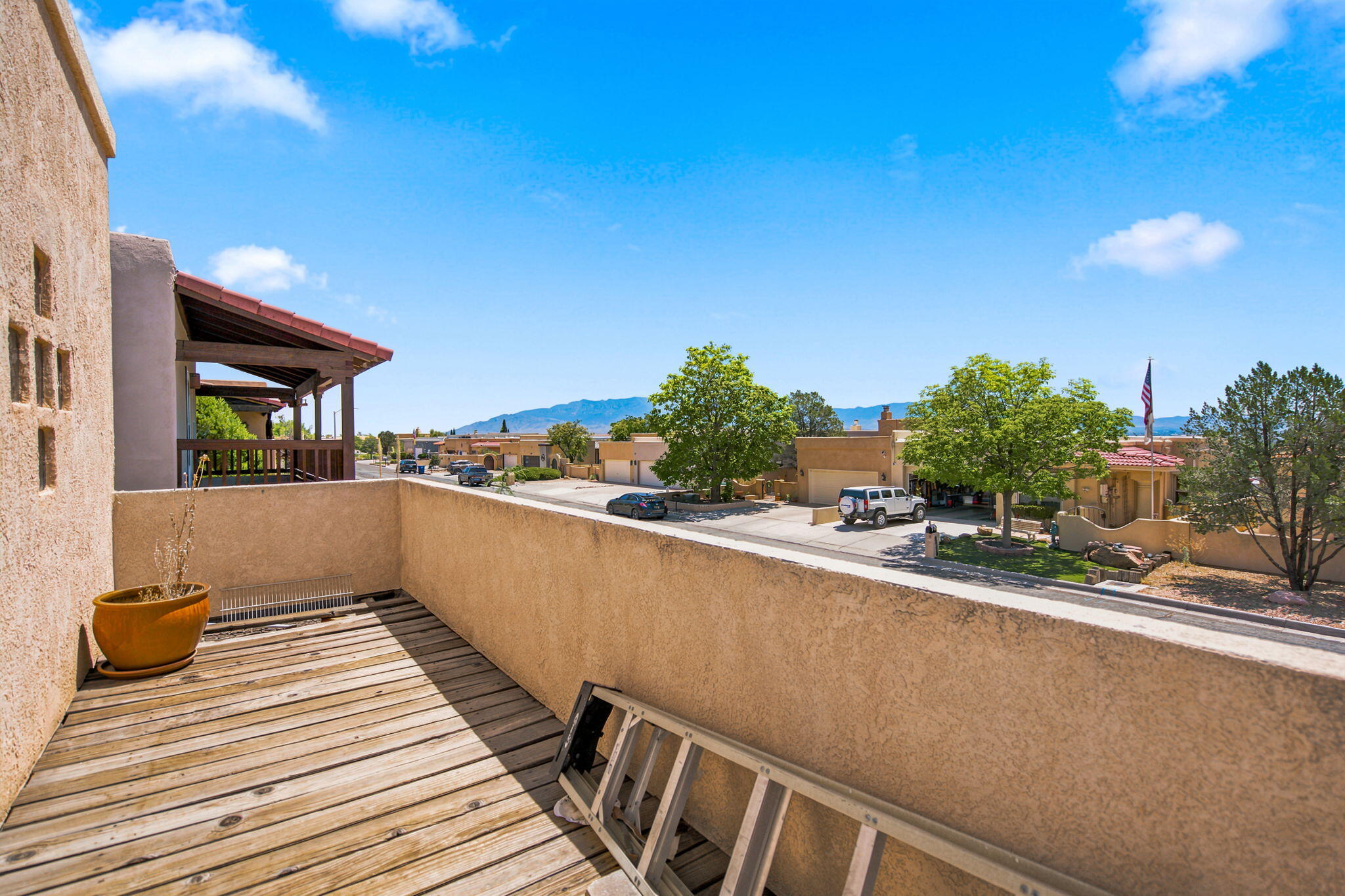 Photo 4 — 5313 La Colonia Drive NW