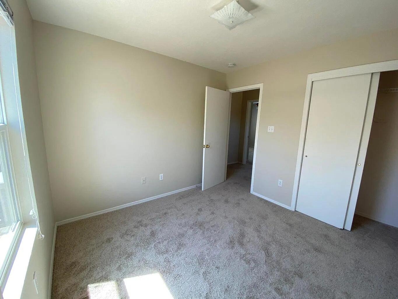 Photo 4 — 10728 Miera Drive NW