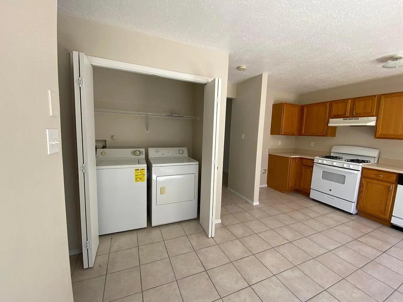 Photo 14 — 10728 Miera Drive NW