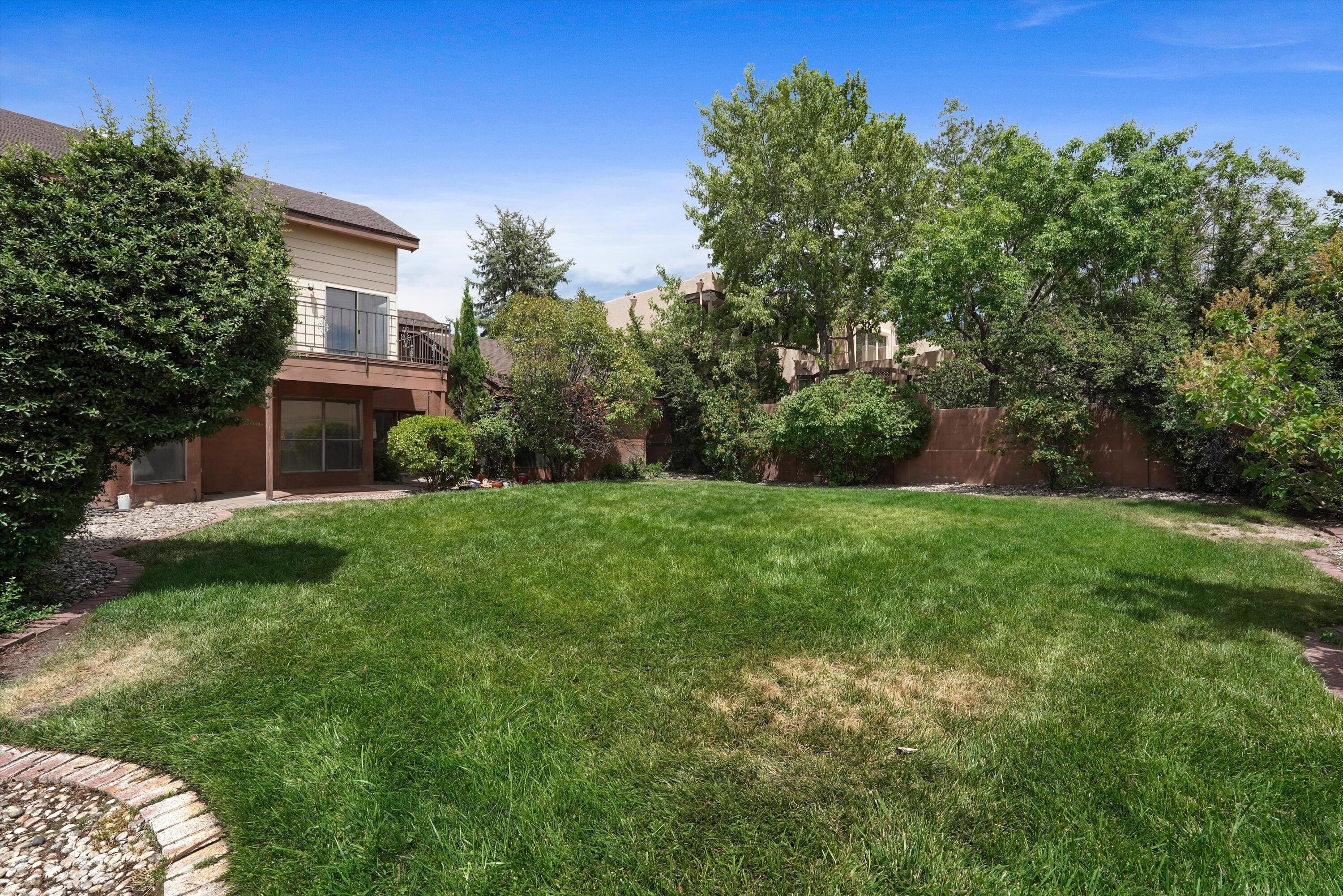 Photo 2 — 13200 Manitoba Drive NE