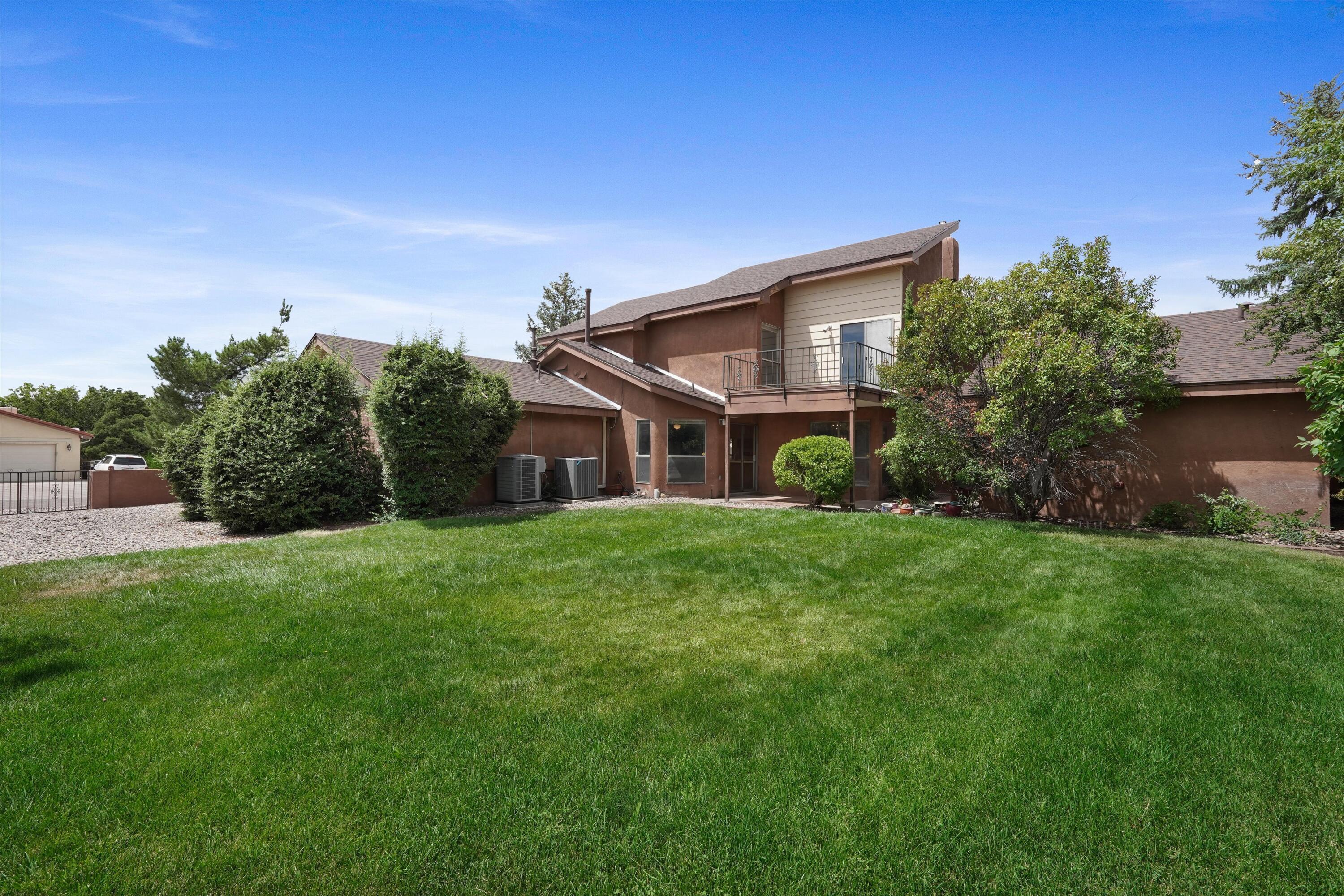 Photo 3 — 13200 Manitoba Drive NE
