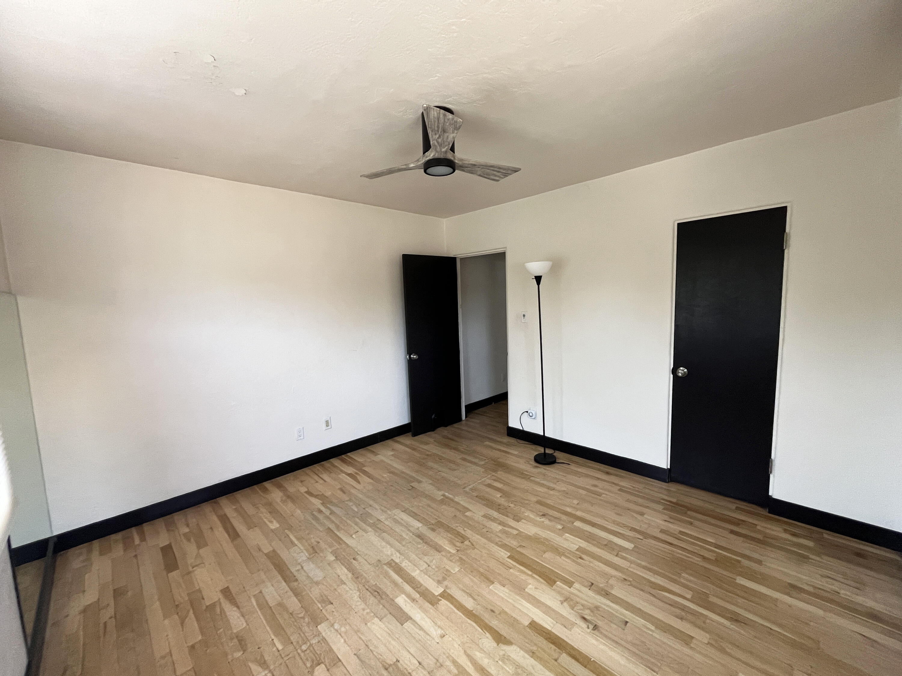 Photo 14 — 315 Manzano Street NE