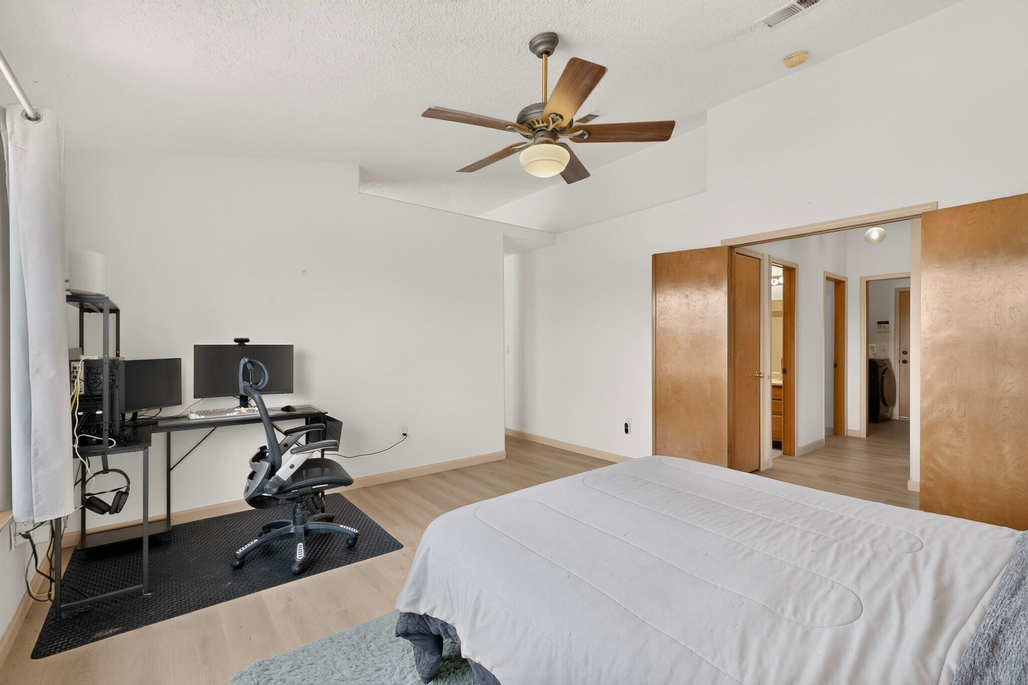 Photo 16 — 53 Juniper Avenue