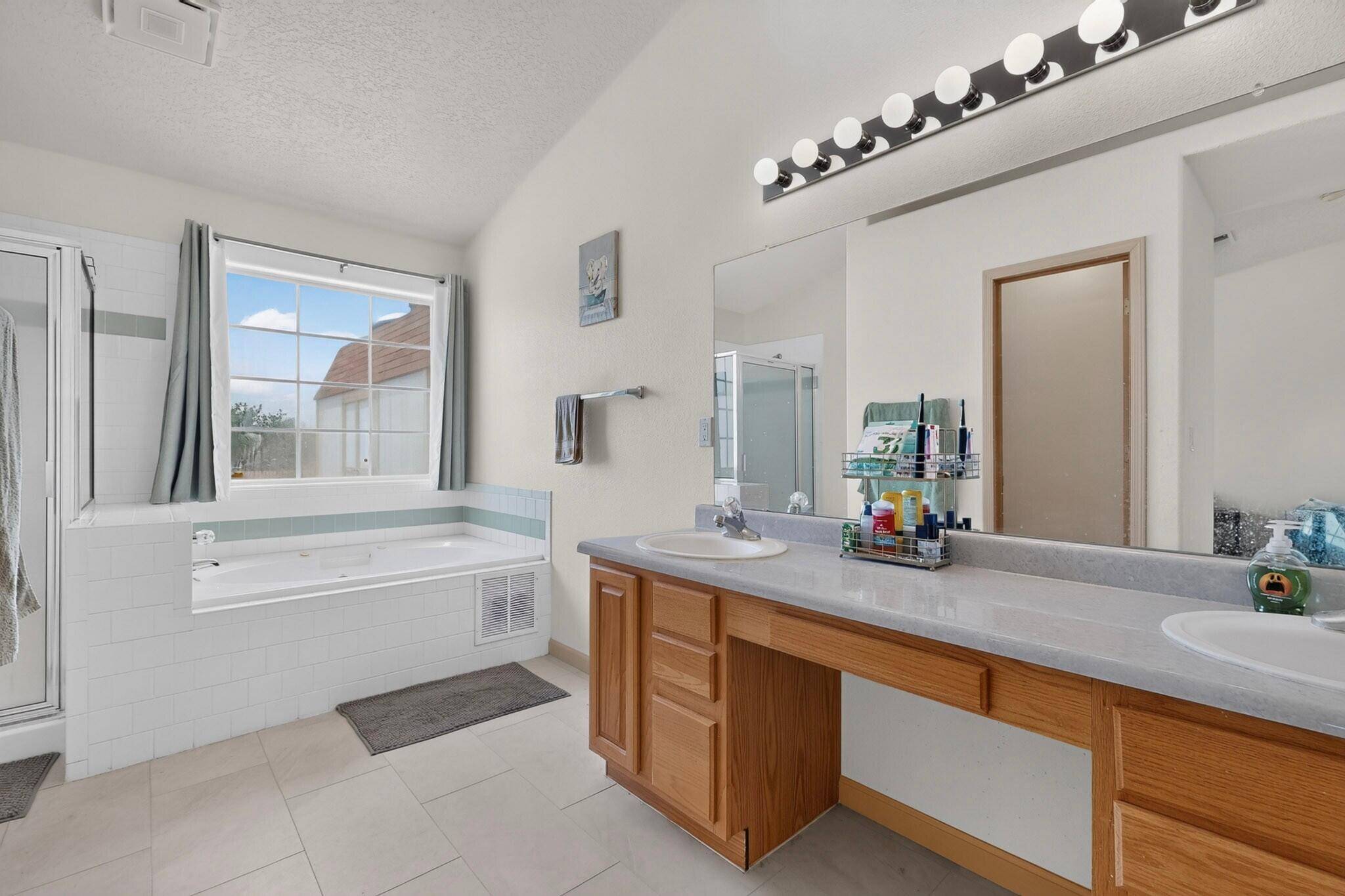 Photo 17 — 53 Juniper Avenue