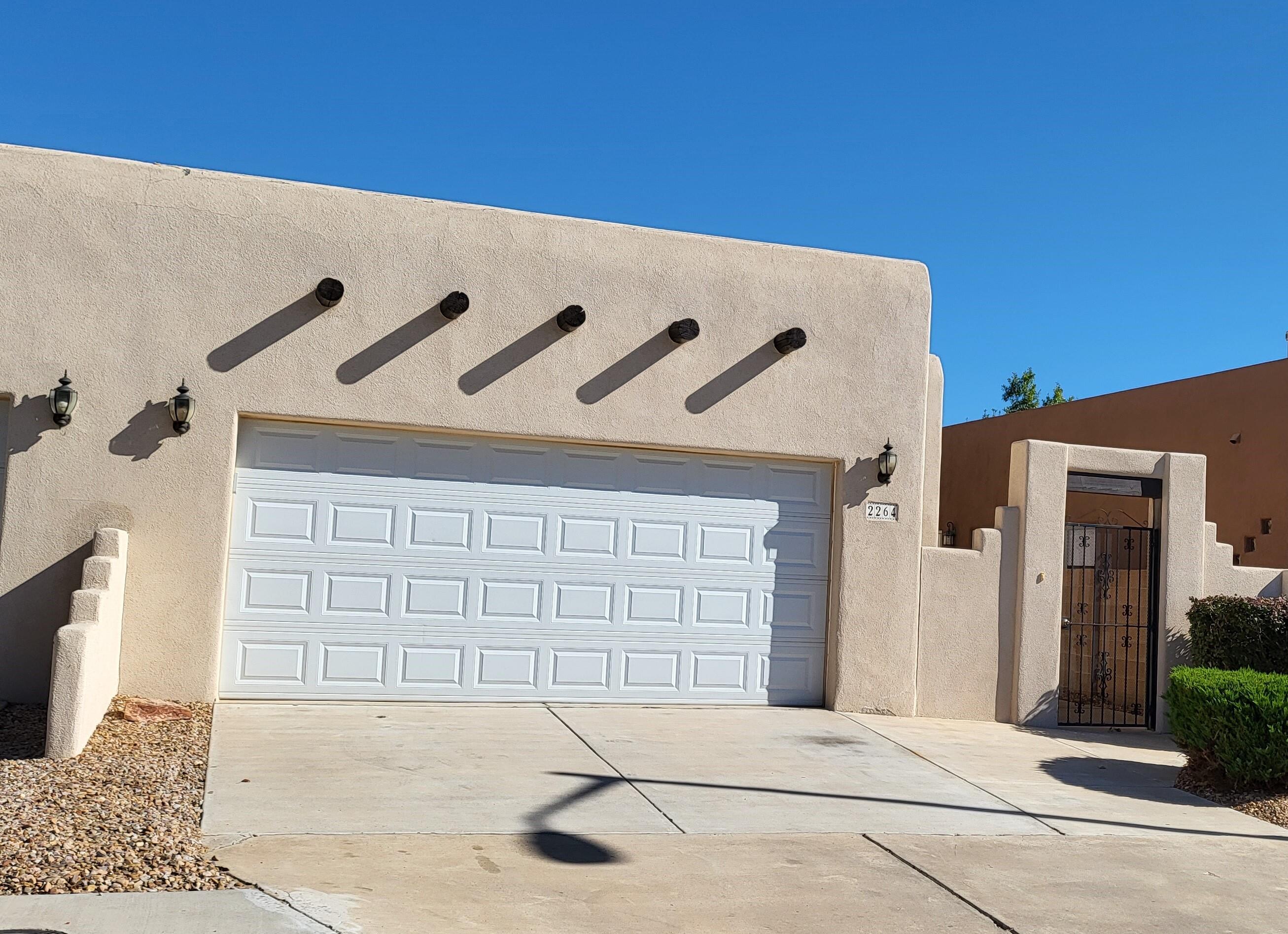 Photo 2 — 2264 Calle De Ortiz SW