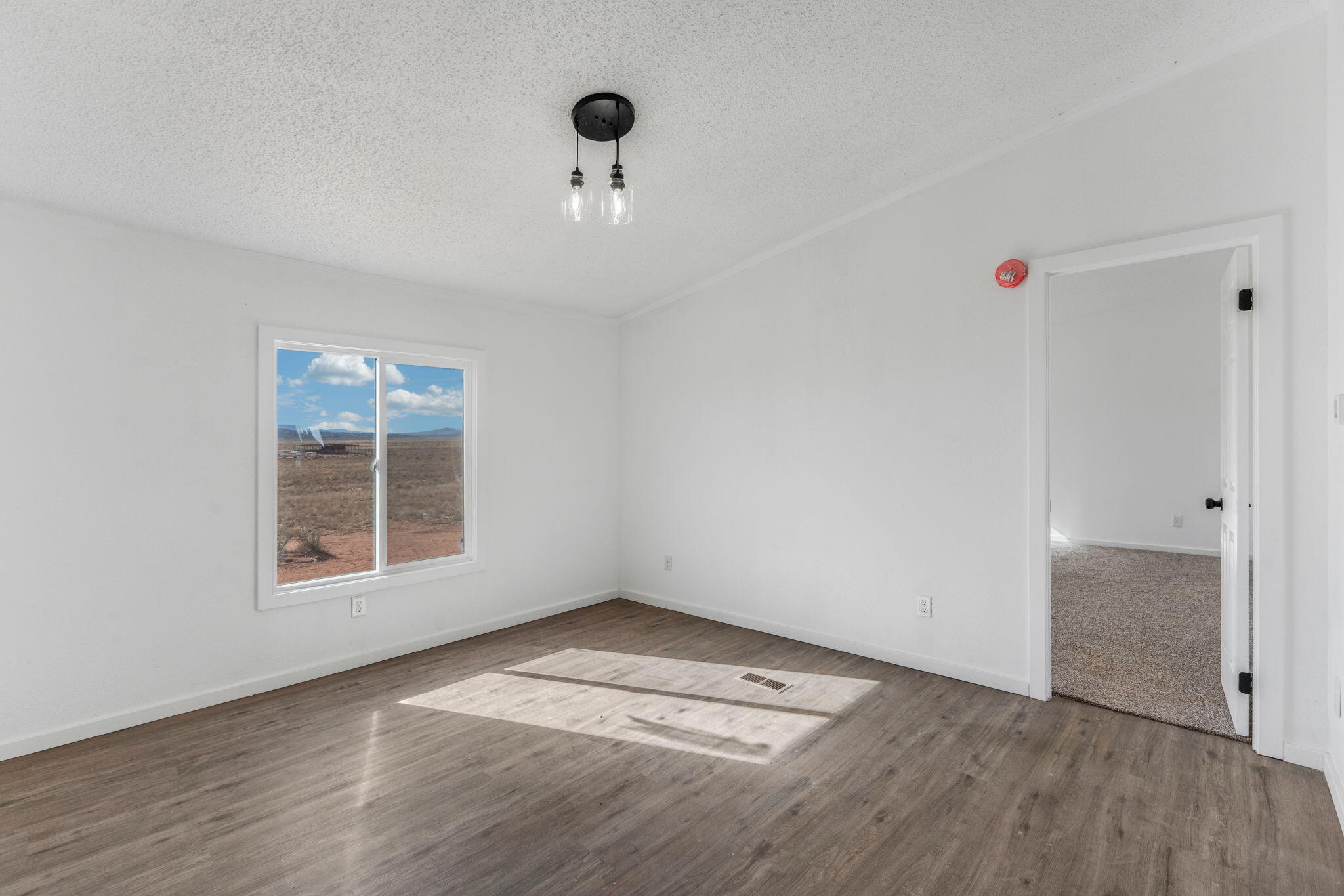 Photo 4 — 67 Highland Boulevard