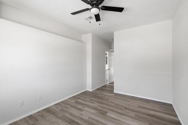Photo 16 — 473 Garden Avenue SW