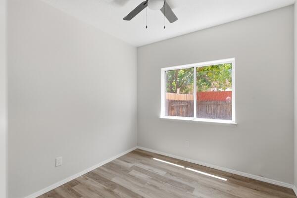 Photo 8 — 473 Garden Avenue SW