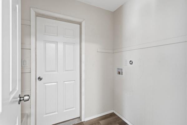 Photo 6 — 473 Garden Avenue SW