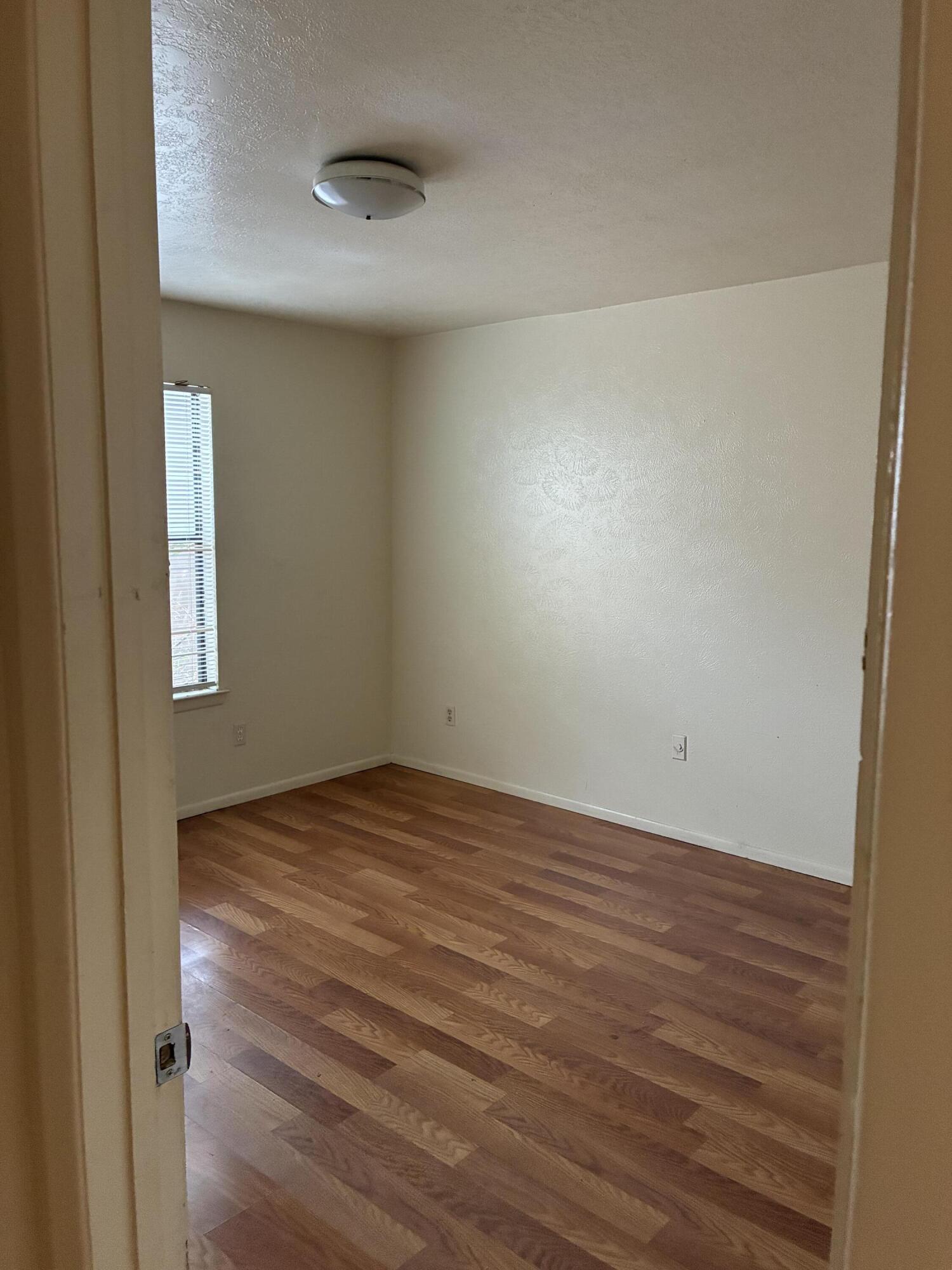 Photo 8 — 540 Ortiz Drive SE