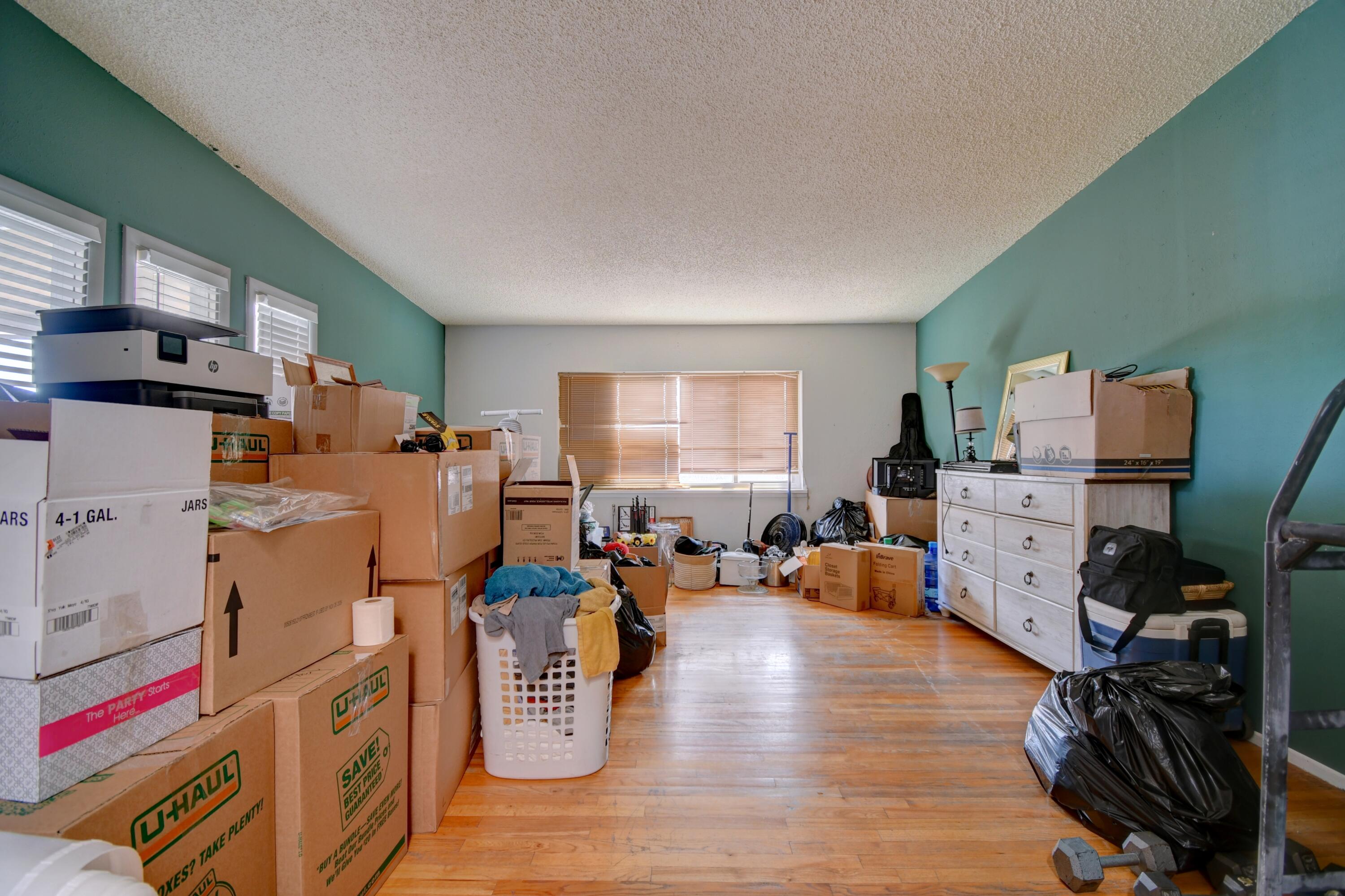 Photo 11 — 9730 Golf Course Road NW