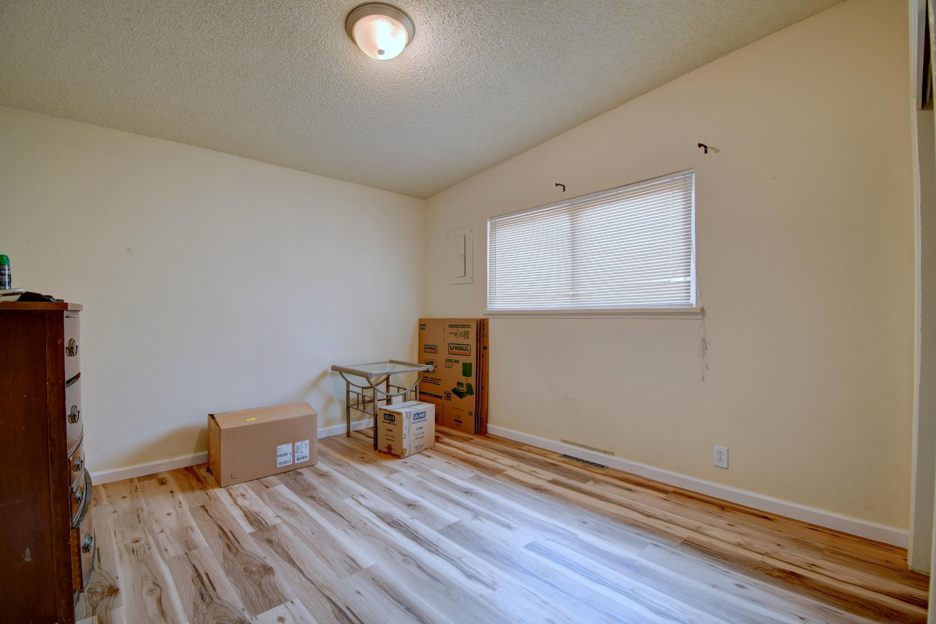 Photo 18 — 9730 Golf Course Road NW