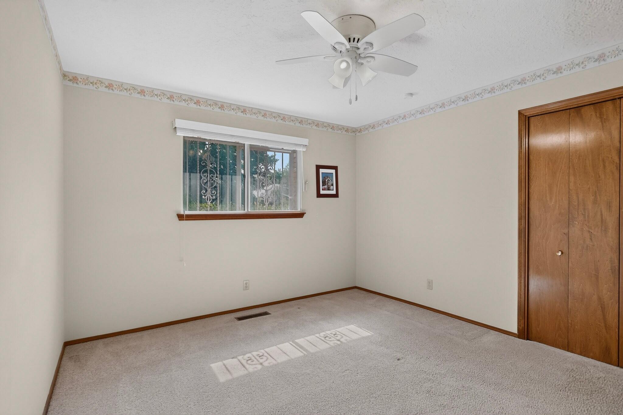 Photo 10 — 1119 Upland Drive NE