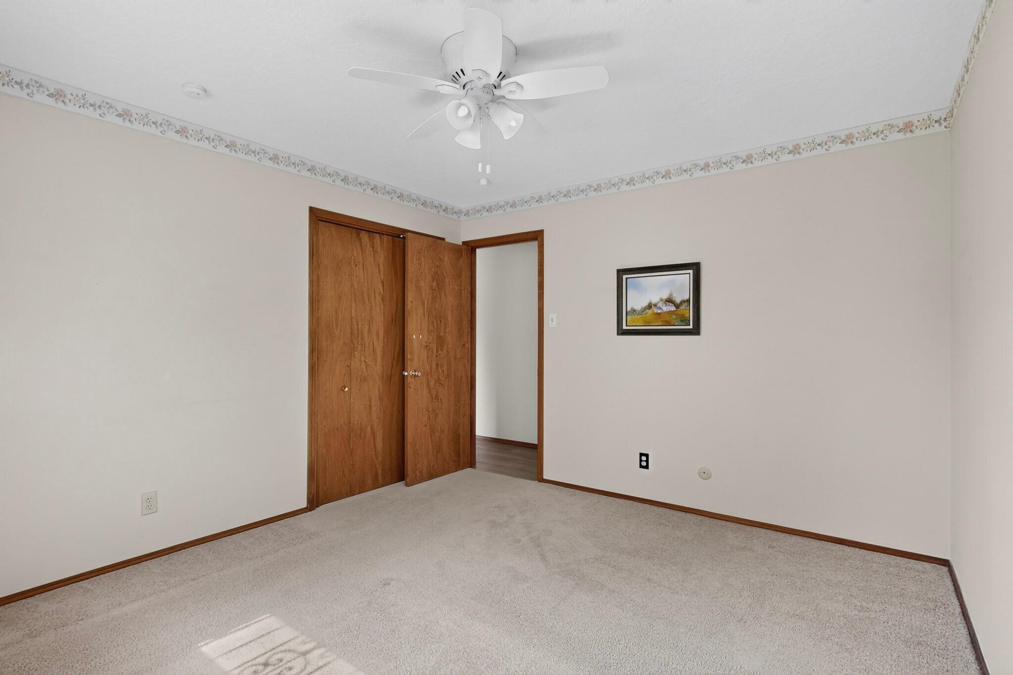 Photo 9 — 1119 Upland Drive NE